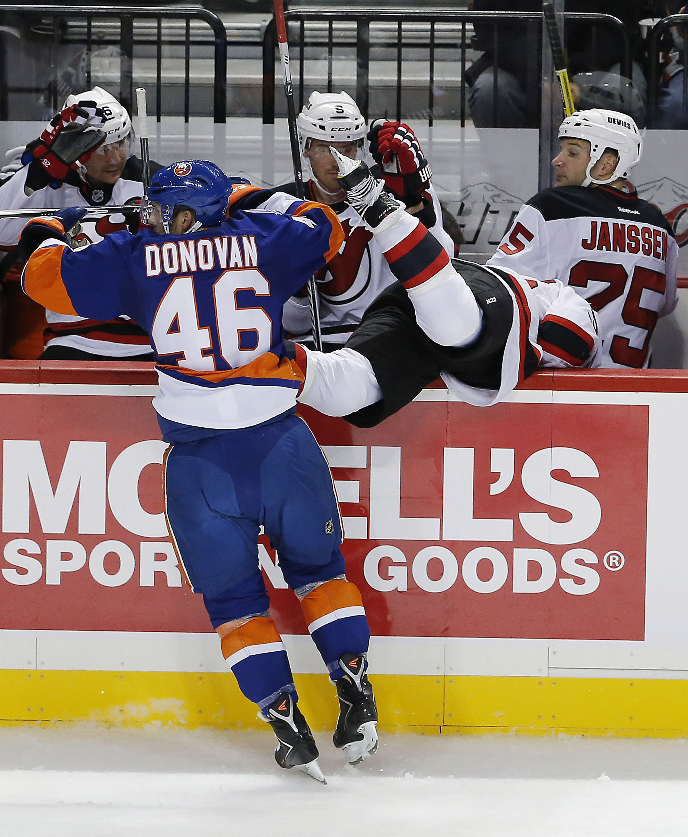 Islanders beat Devils at Barclays Center