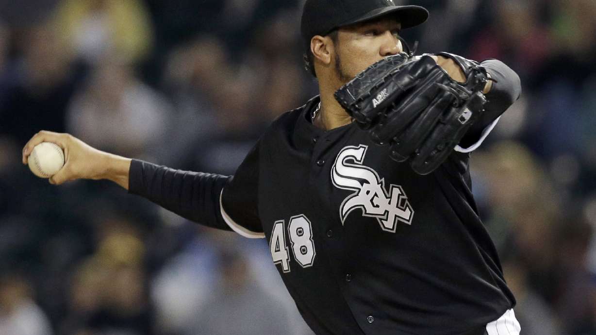 Royals clinch playoff spot with win over White Sox