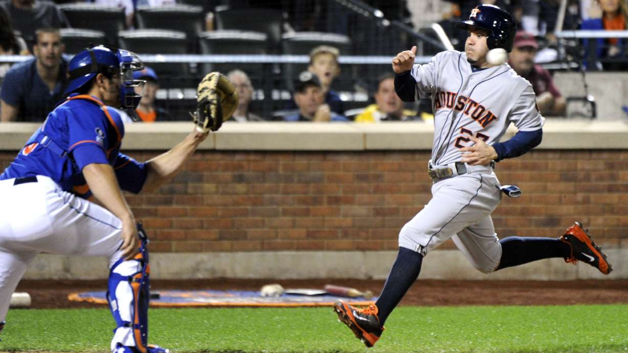 Altuve closes in on crown, Astros beat Mets 3-1