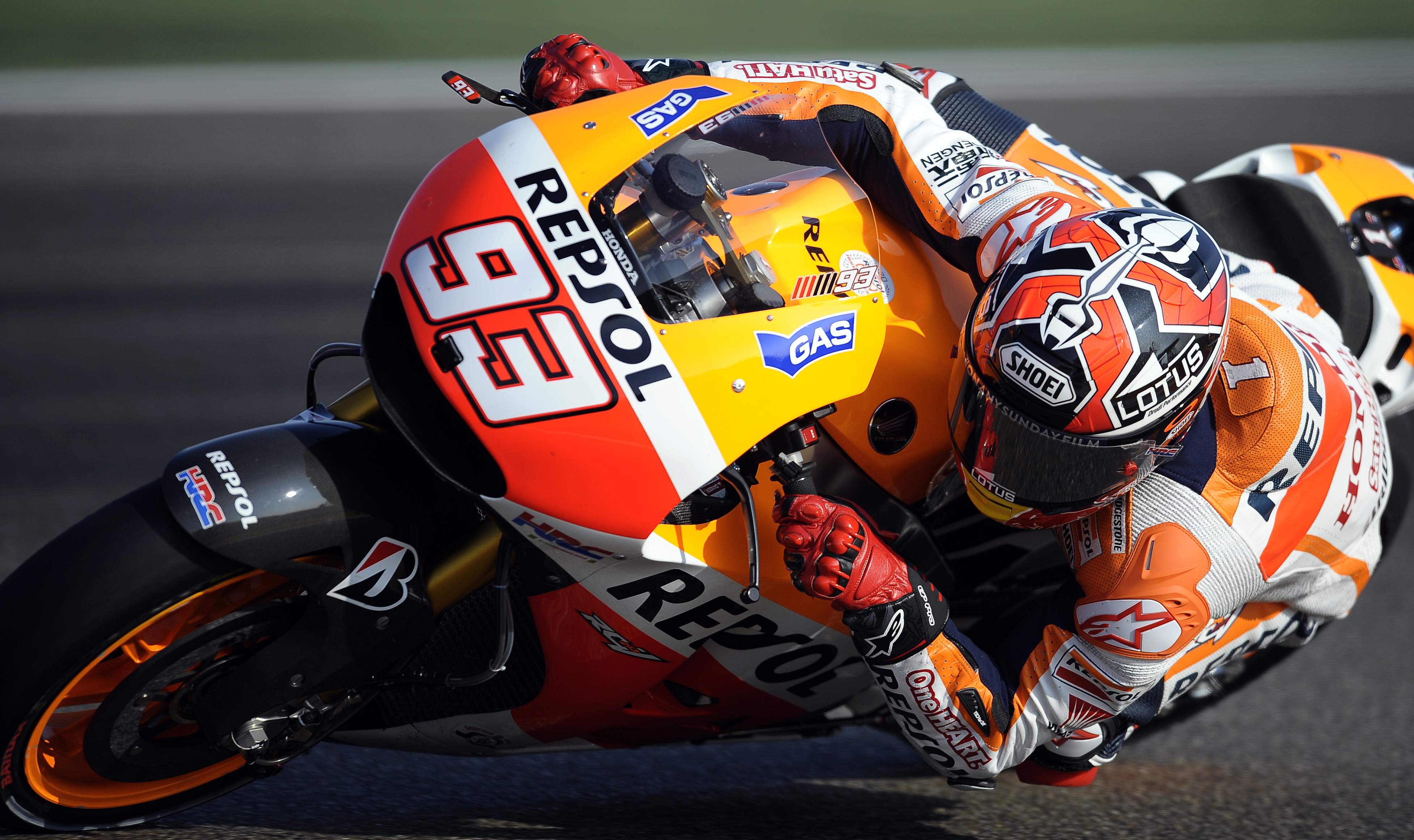 Marquez edges Pedrosa for pole at Aragon MotoGP