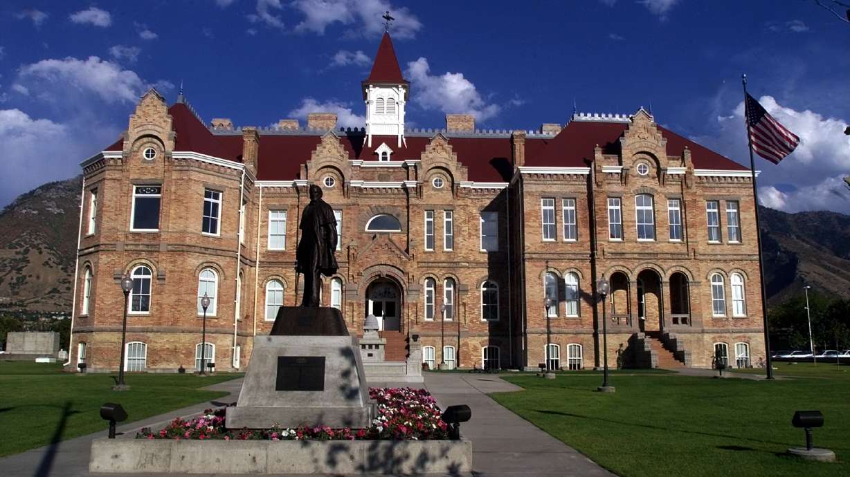 Students protest BYU beard restriction