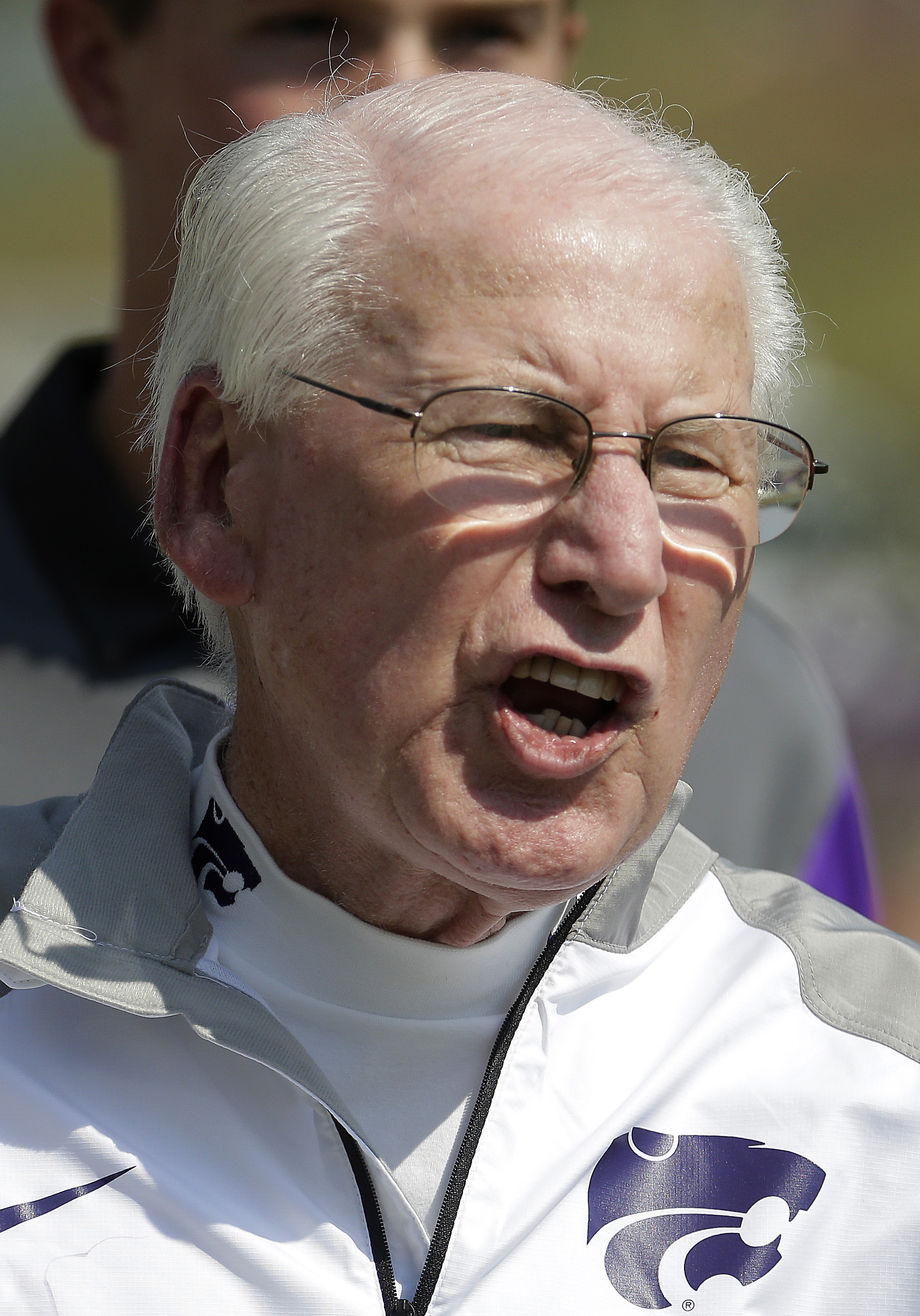 Big 12 asks Snyder to shelve old bowl jacket