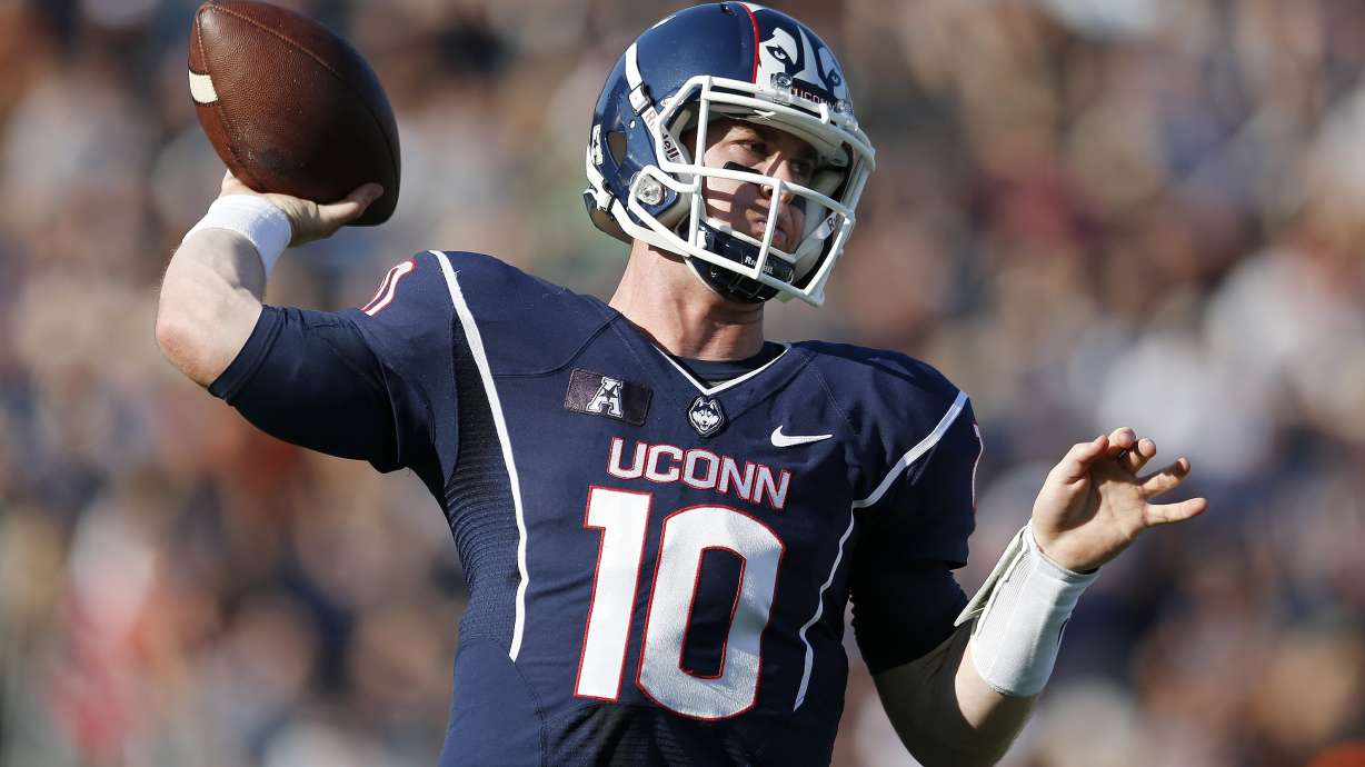 Temple wins its AAC opener, 36-10 over UConn
