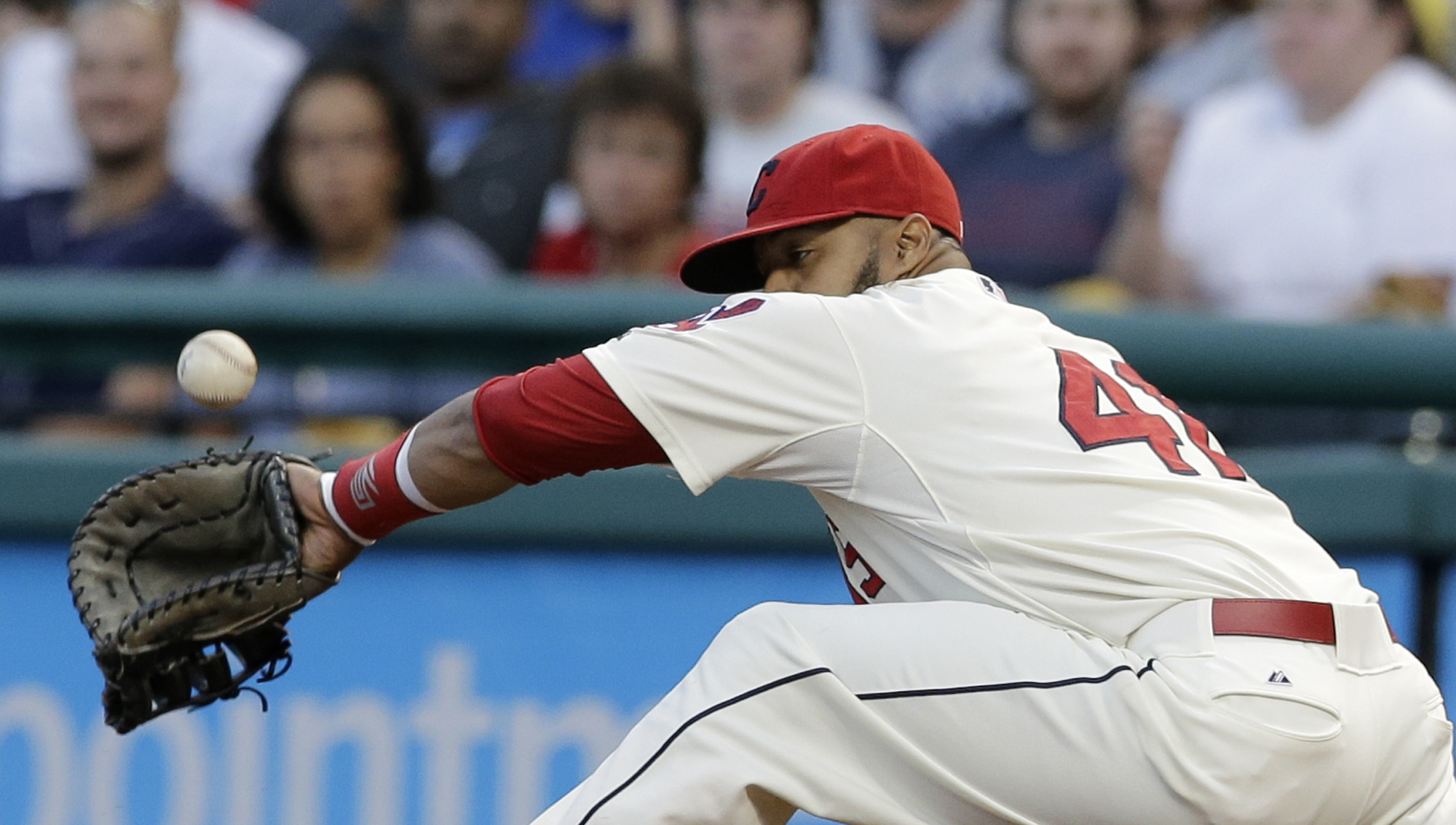 Rays' pitchers blank Indians in 2-0 win