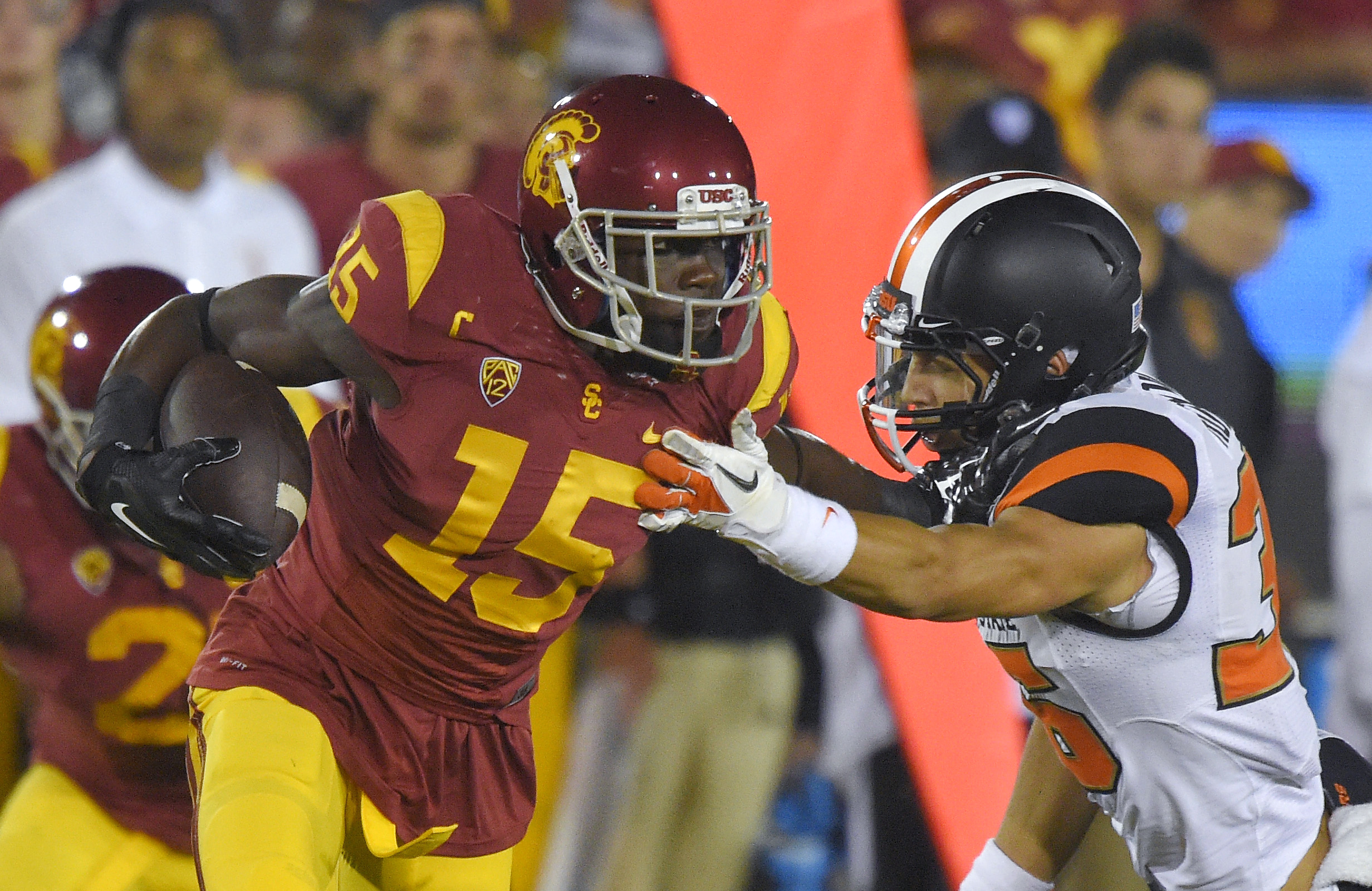 No. 18 USC roars past Oregon State, 35-10