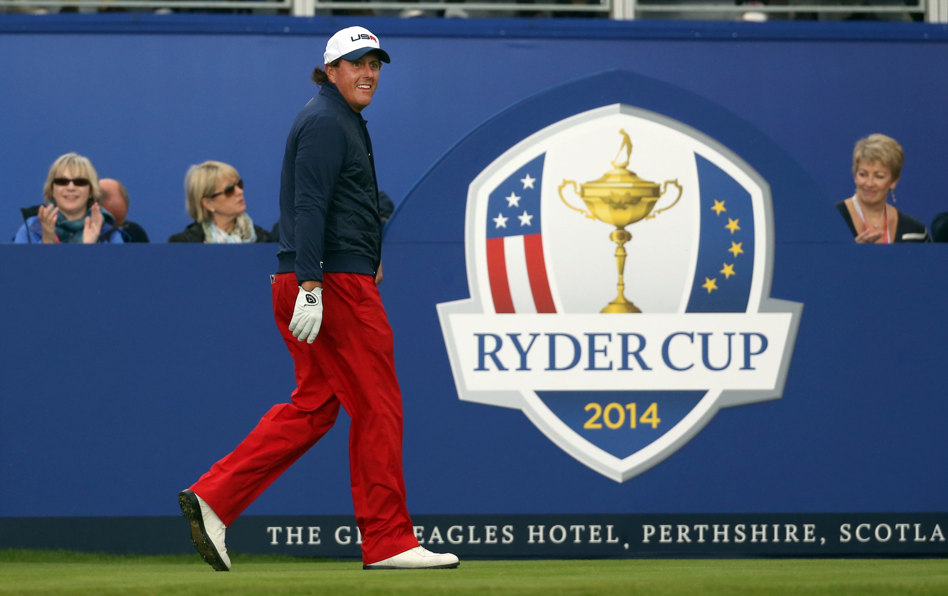 Mickelson calls out Watson's style as captain