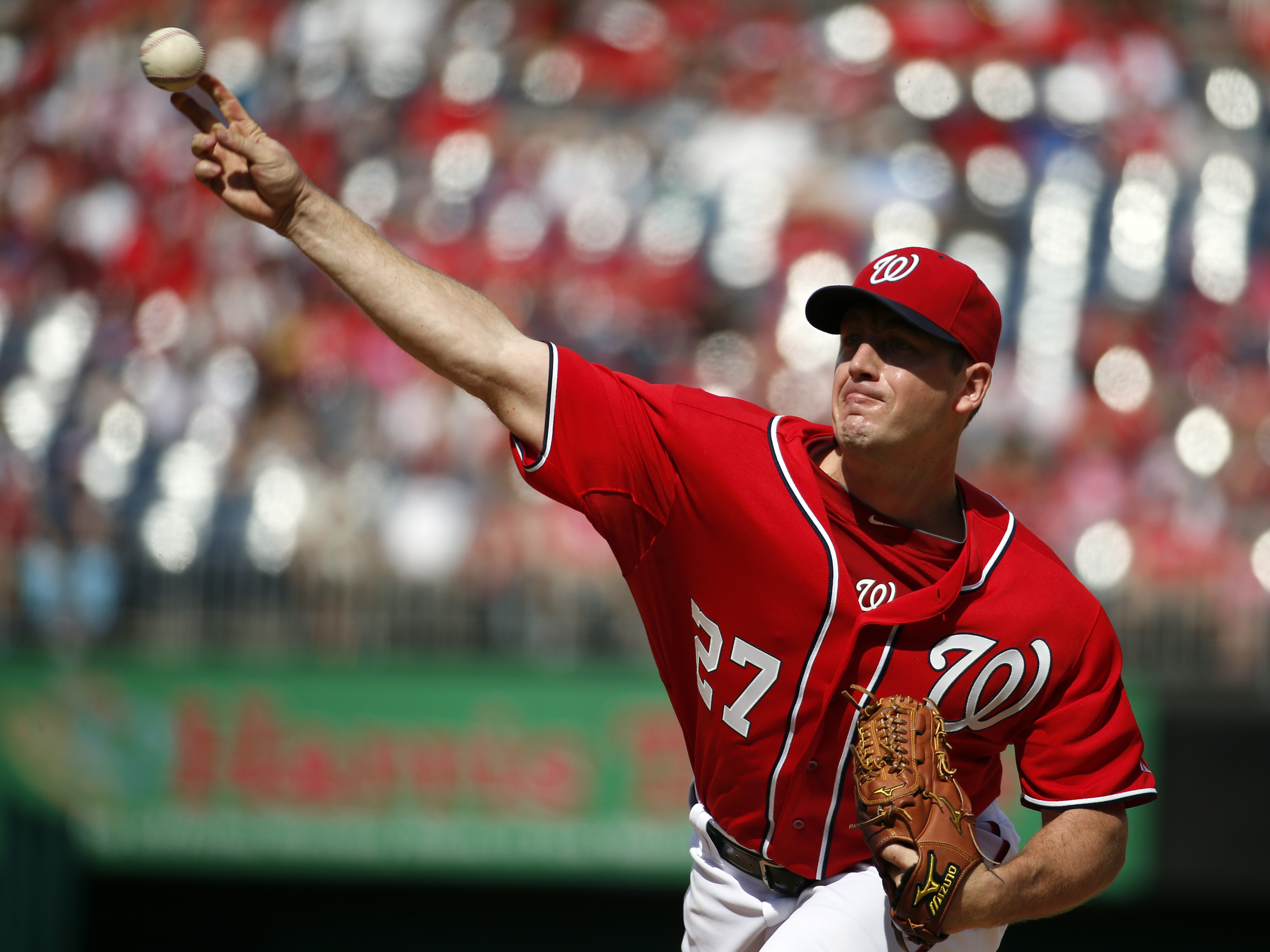 Nats' Zimmermann has no-hitter through 8 vs. Miami