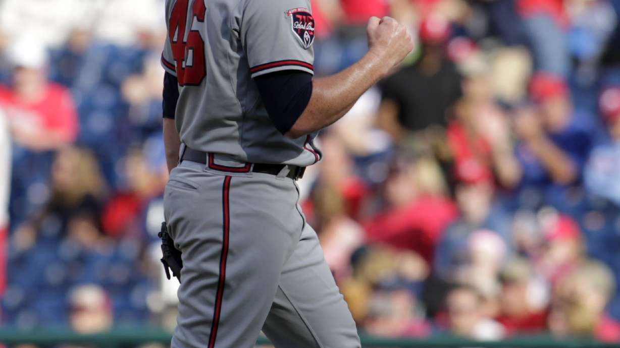 Bonifacio, Braves beat Phillies 2-1