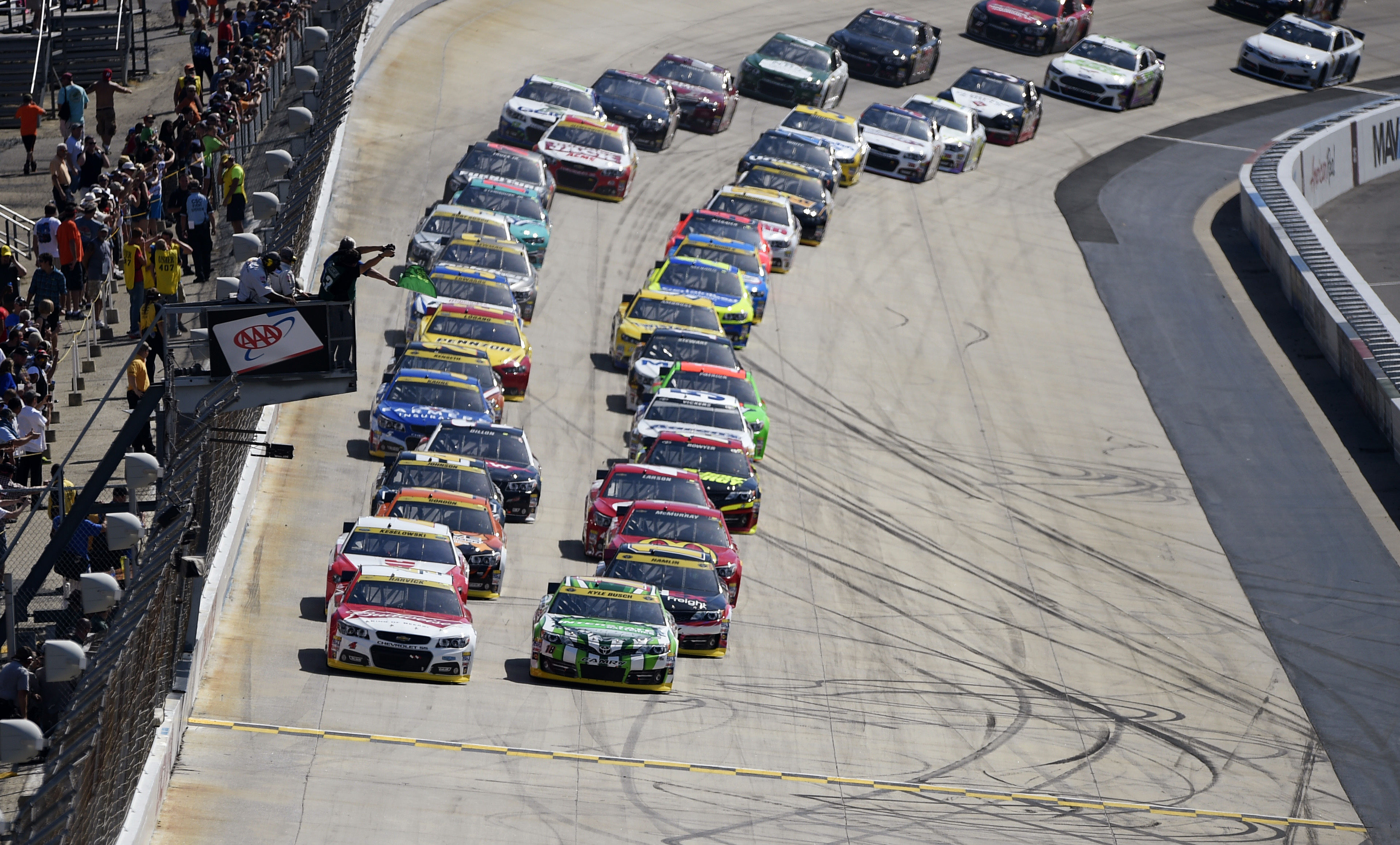 Gordon wins at Dover in Chase elimination race