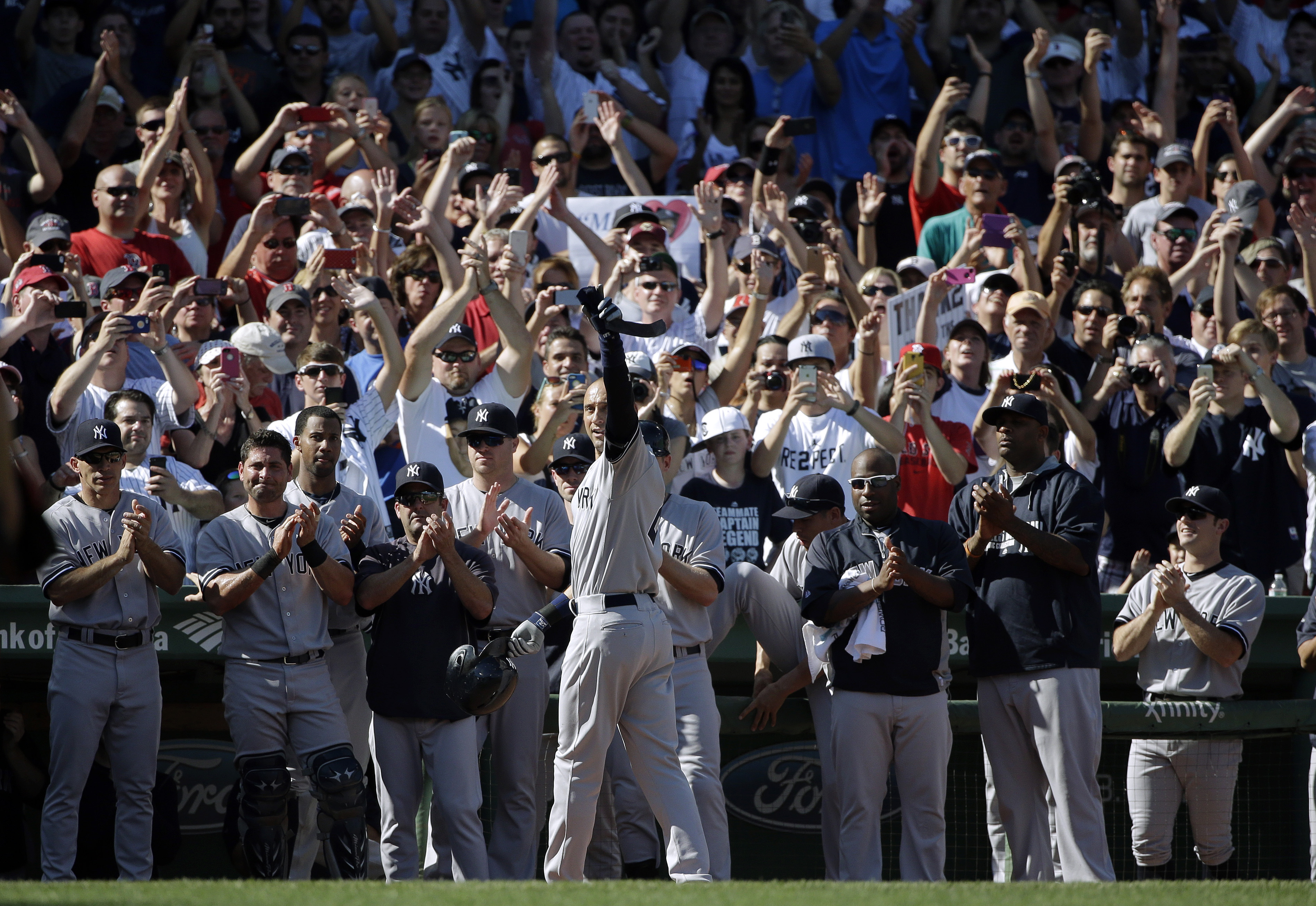 Red Sox lose Jeter's farewell 9-5