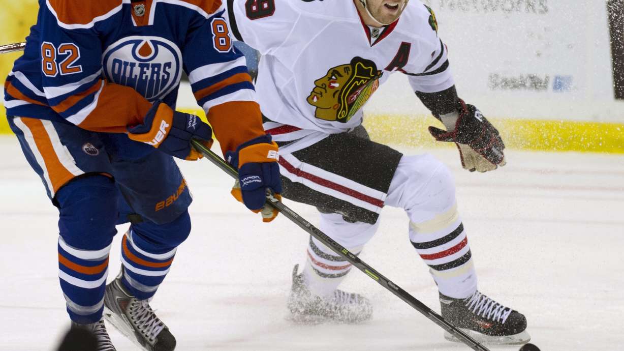 Darling makes 26 saves, Blackhawks blank Oilers