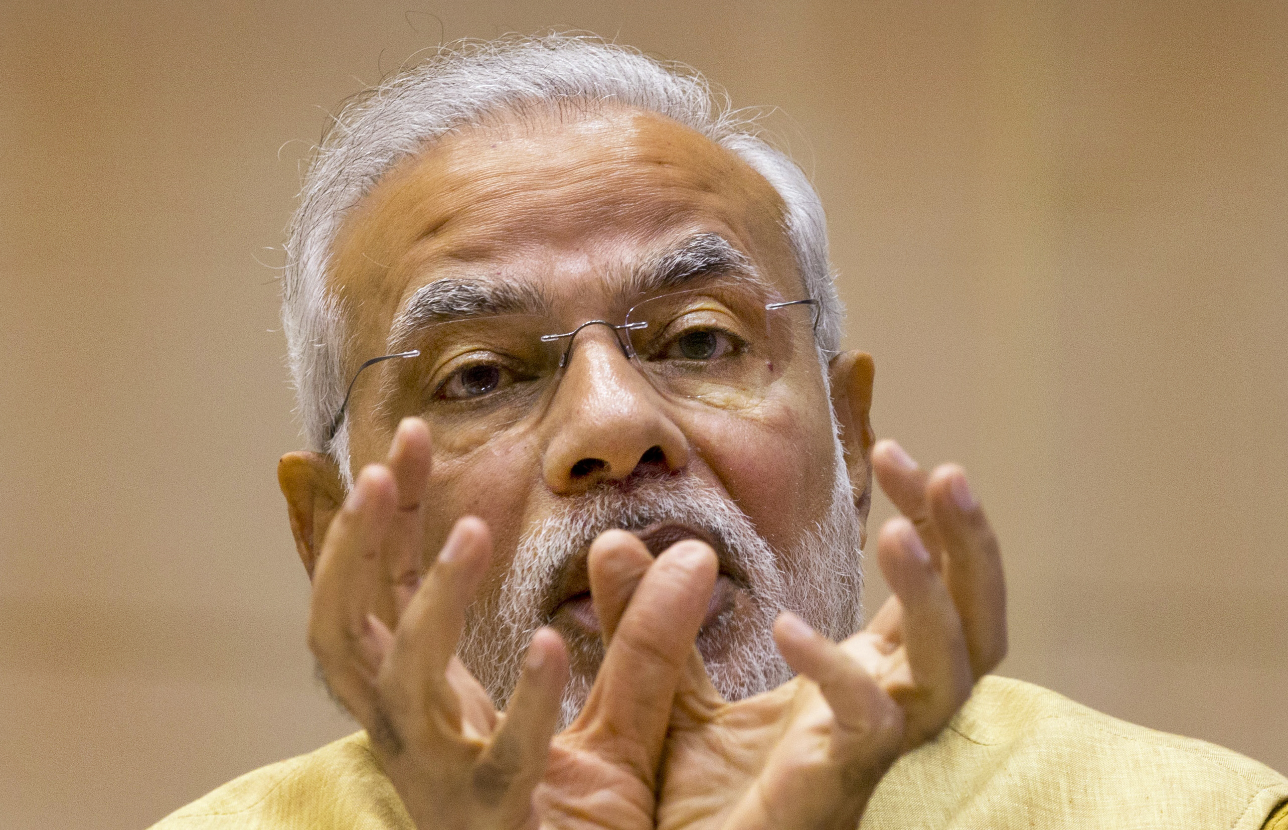 Obama hosts India's Modi for White House visit