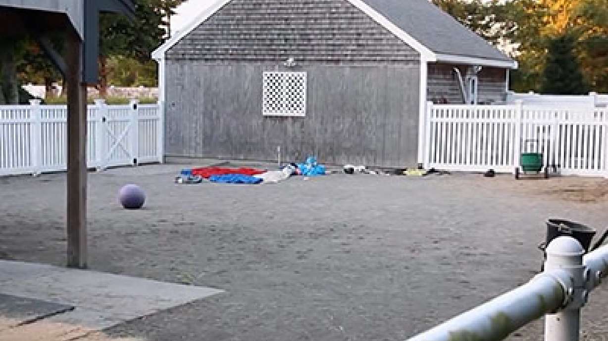 Witnesses: Skydivers who died descended too fast