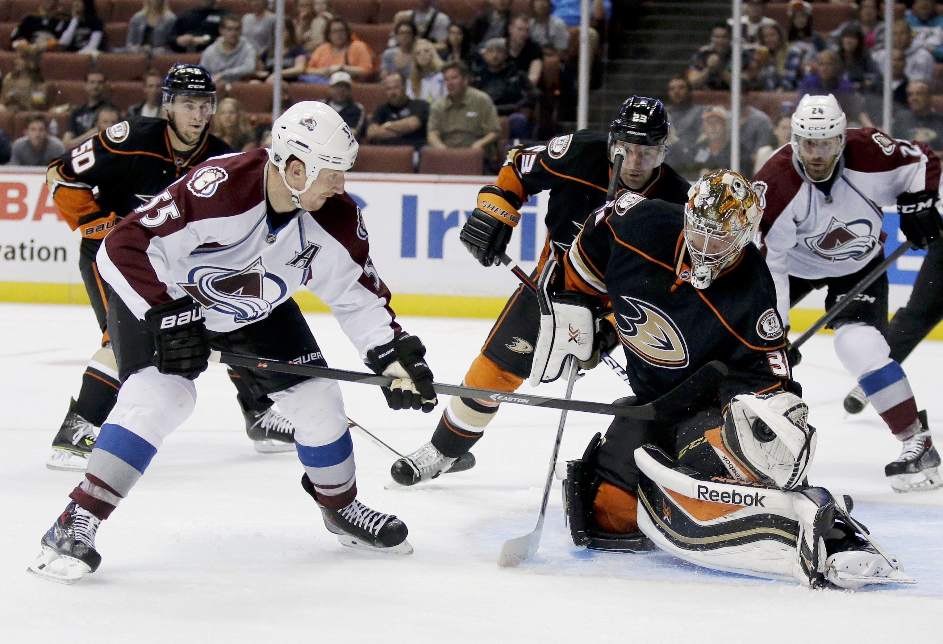 McLeod, Stuart sign contract extensions