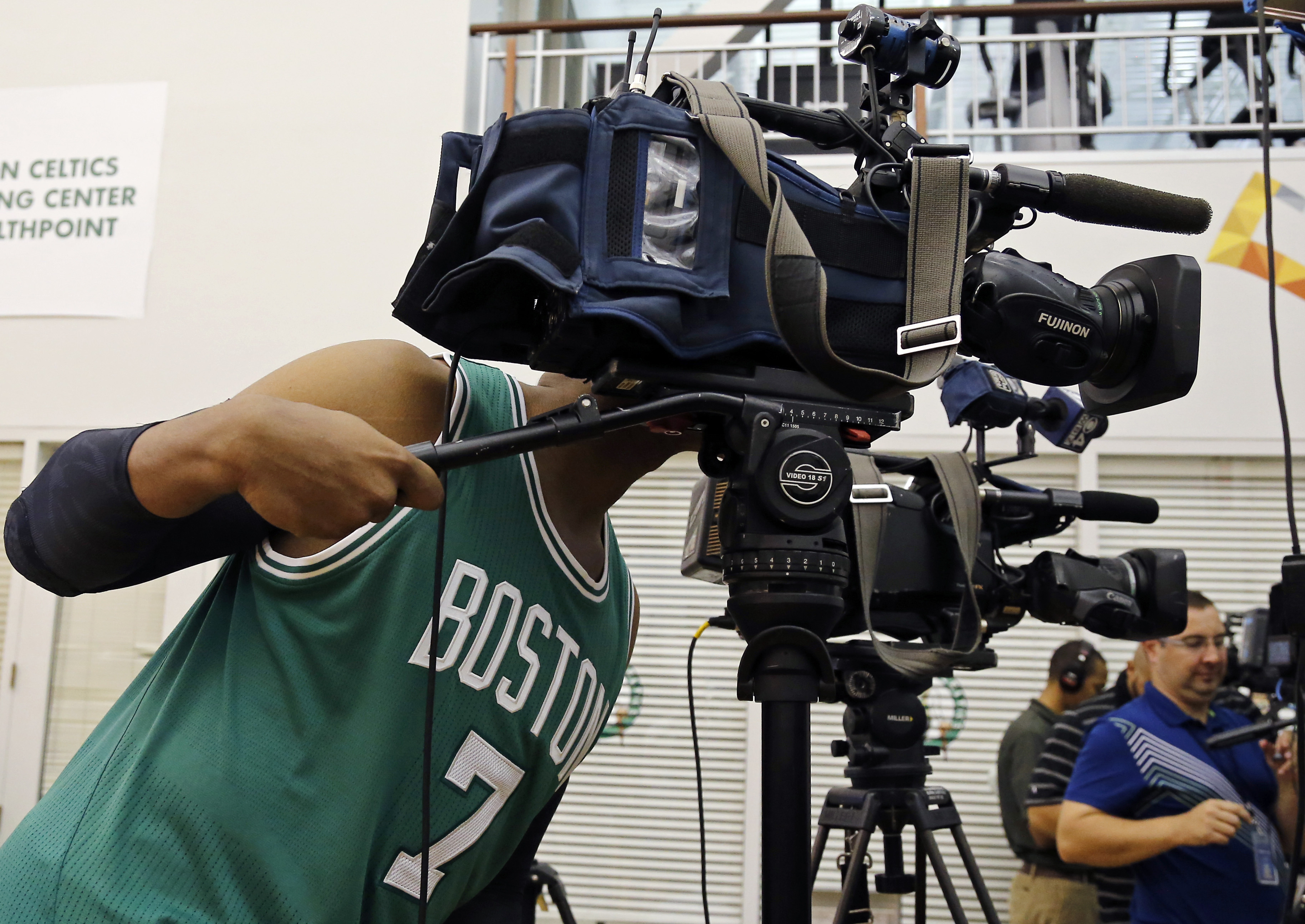 Rondo: I want to stay a Celtic beyond this season