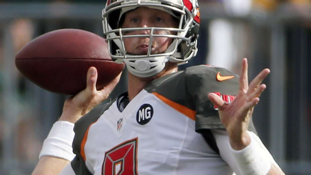 Buccaneers' Glennon makes case for starting job