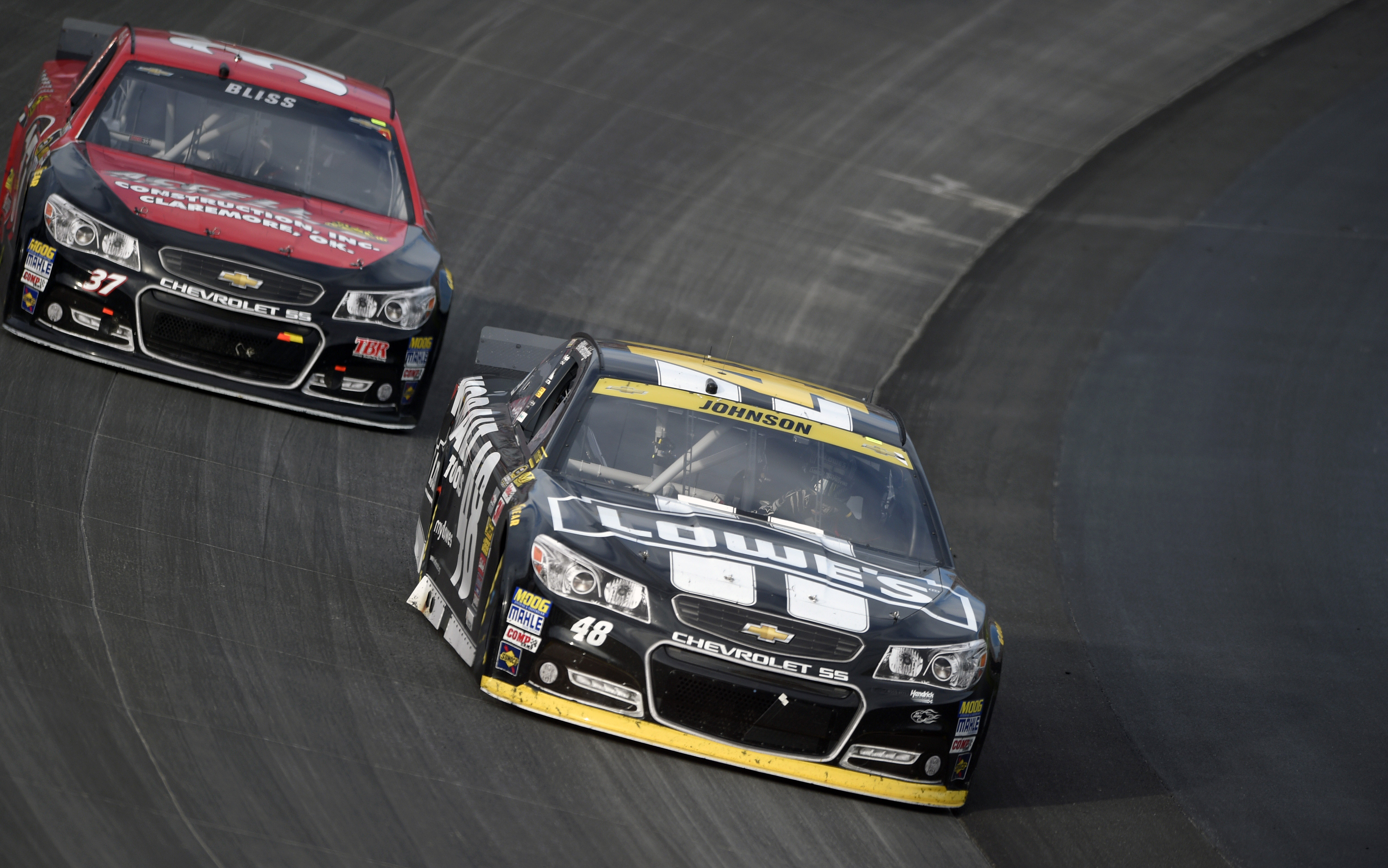 Dover installs catch fence for 2015 NASCAR season