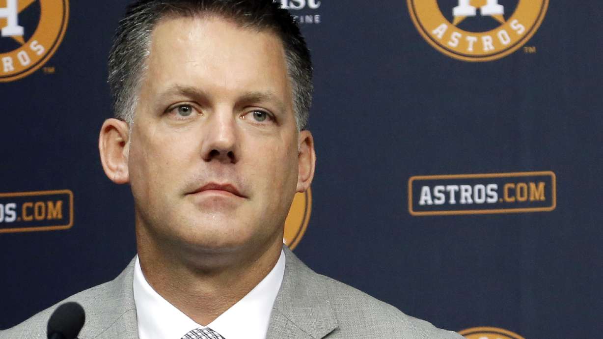 Black back with Padres despite playoff drought