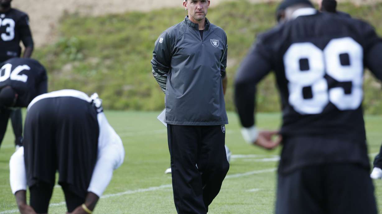 Raiders fire coach Dennis Allen