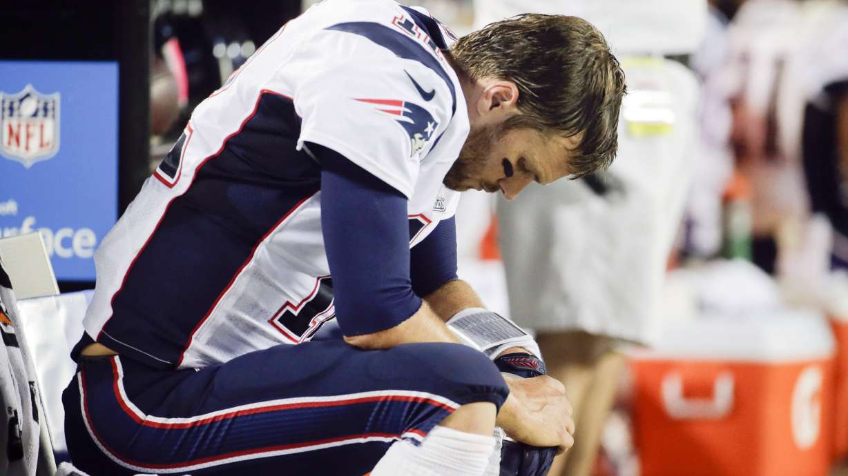 Brady struggles as Chiefs rout Patriots 41-14