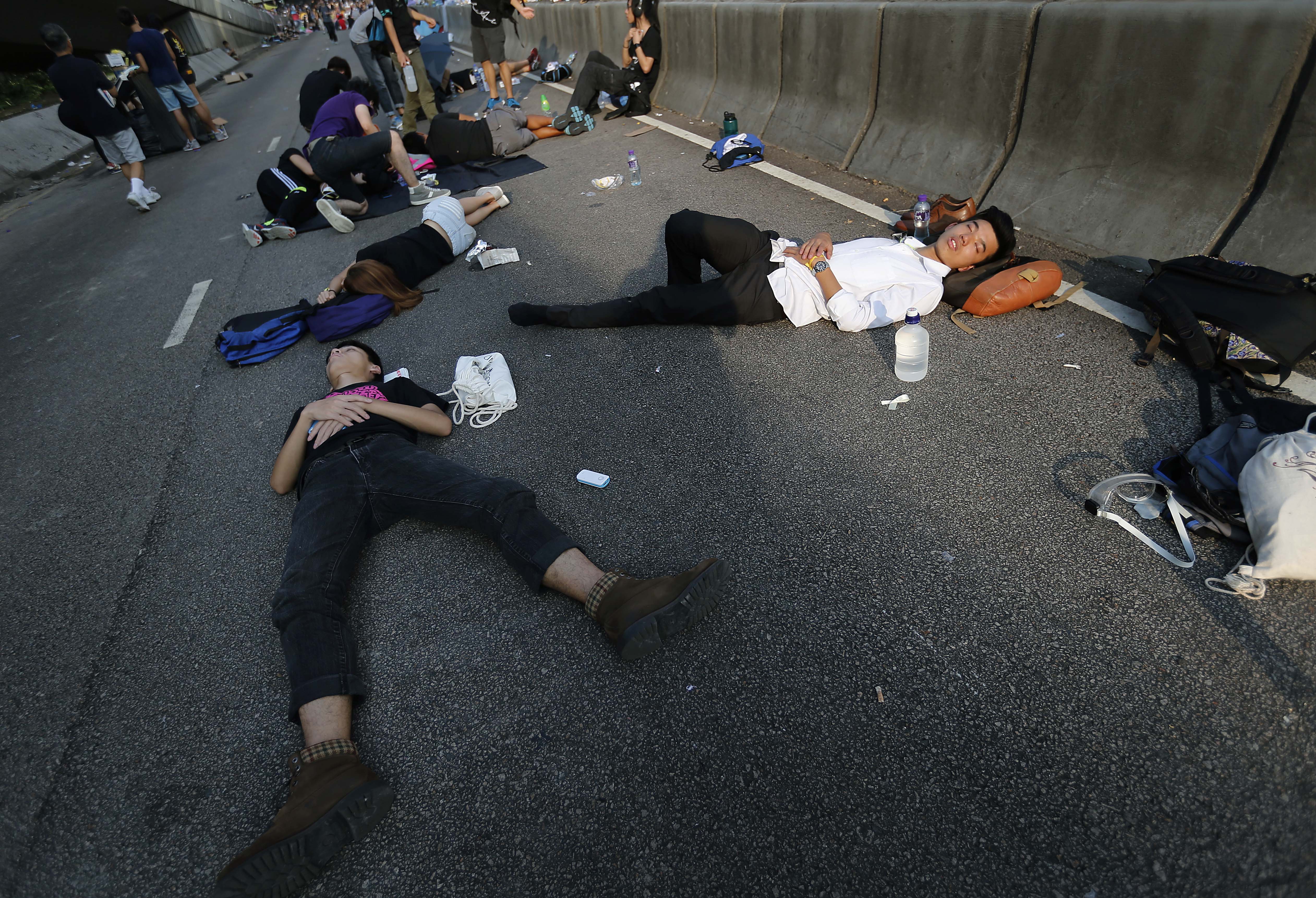 Hong Kong protesters threaten to occupy buildings