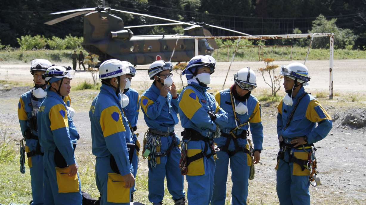 Luck, instinct determined fates of volcano hikers