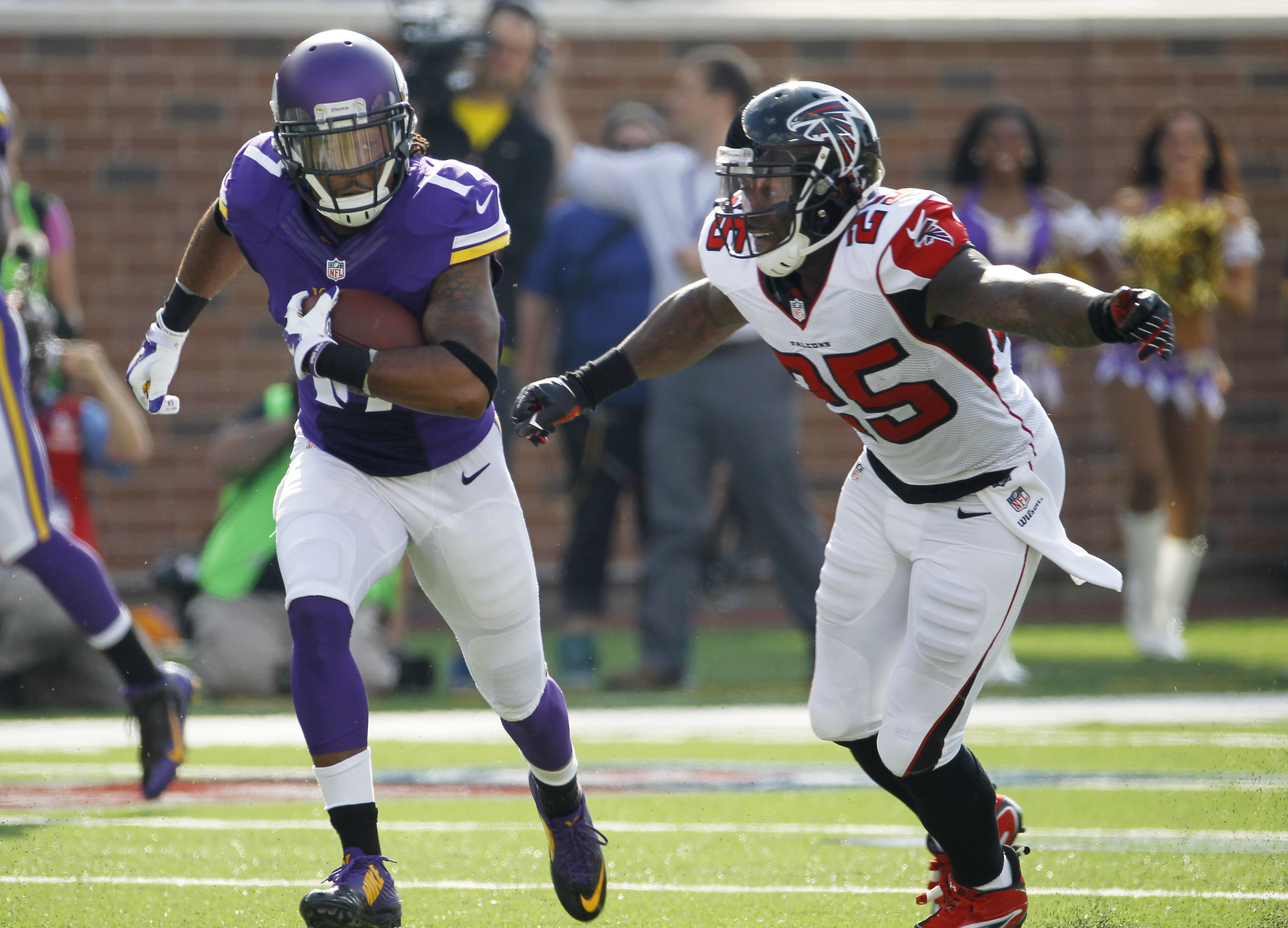 Falcons' OL loses Hawley, Holmes for season