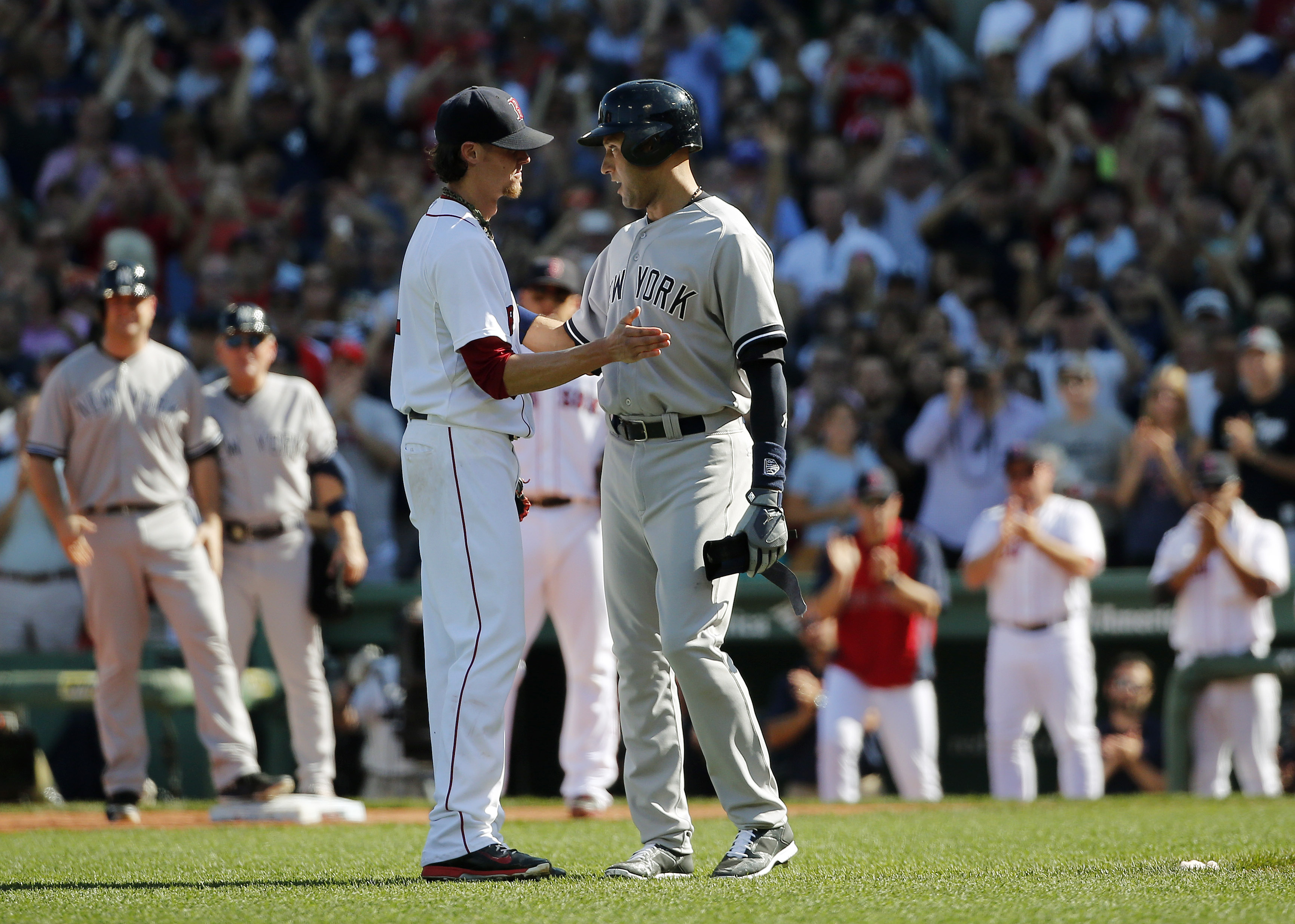 Red Sox RHP Buchholz has minor knee surgery