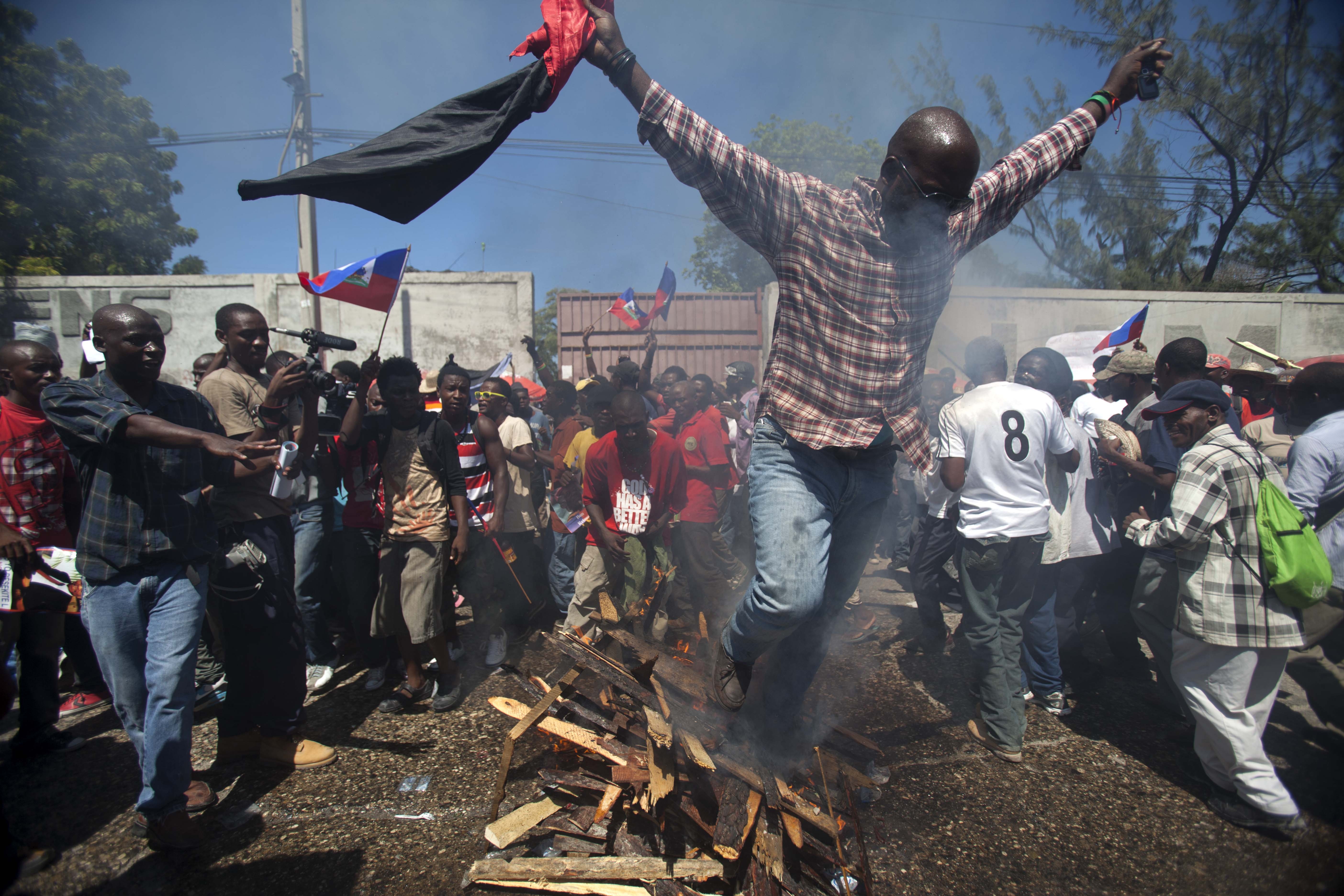 Large crowds mark 1991 coup anniversary in Haiti