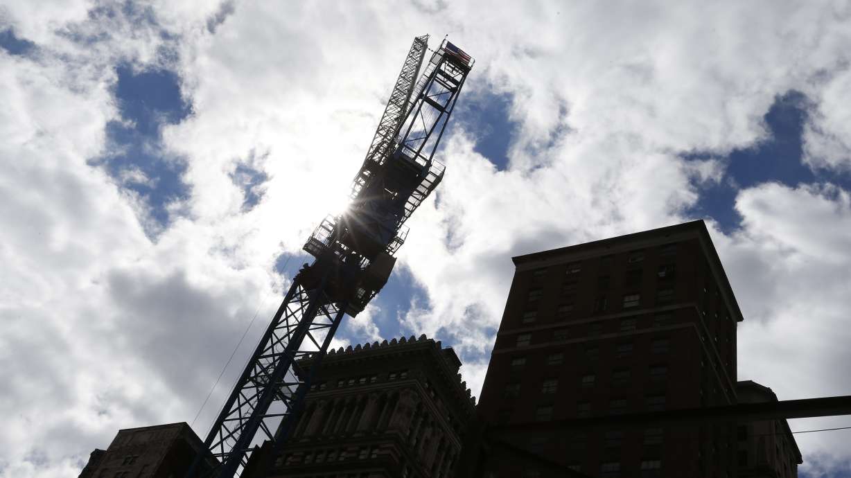 US construction spending down 0.8 percent