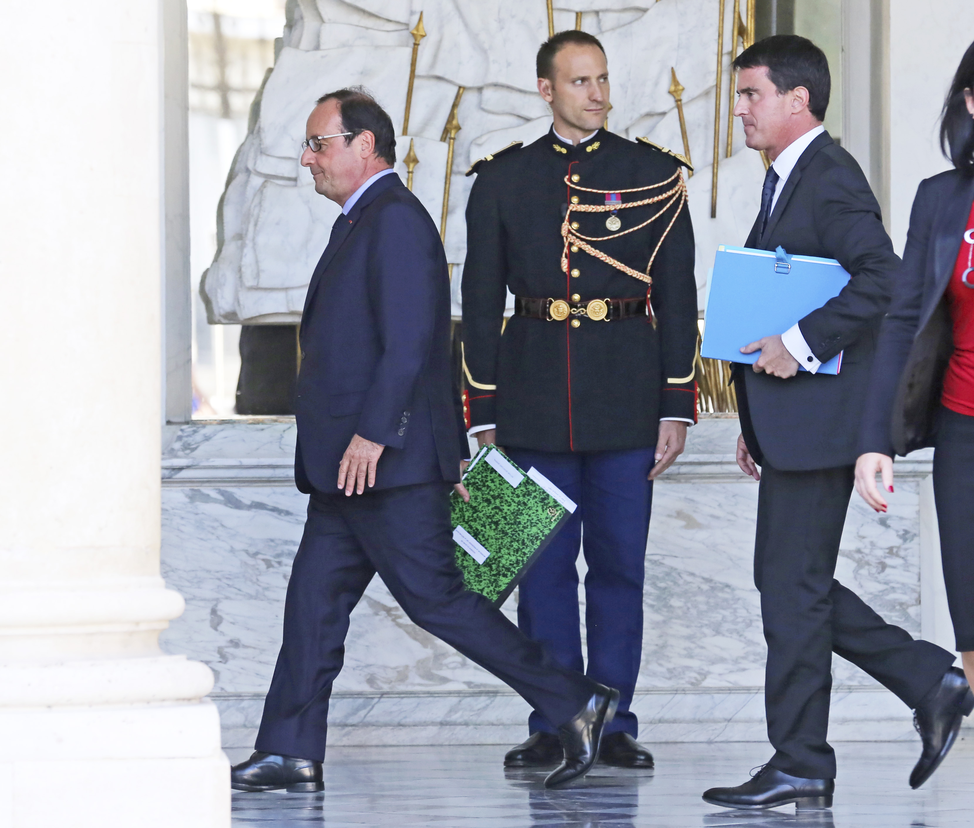 France ups military deployment against IS group