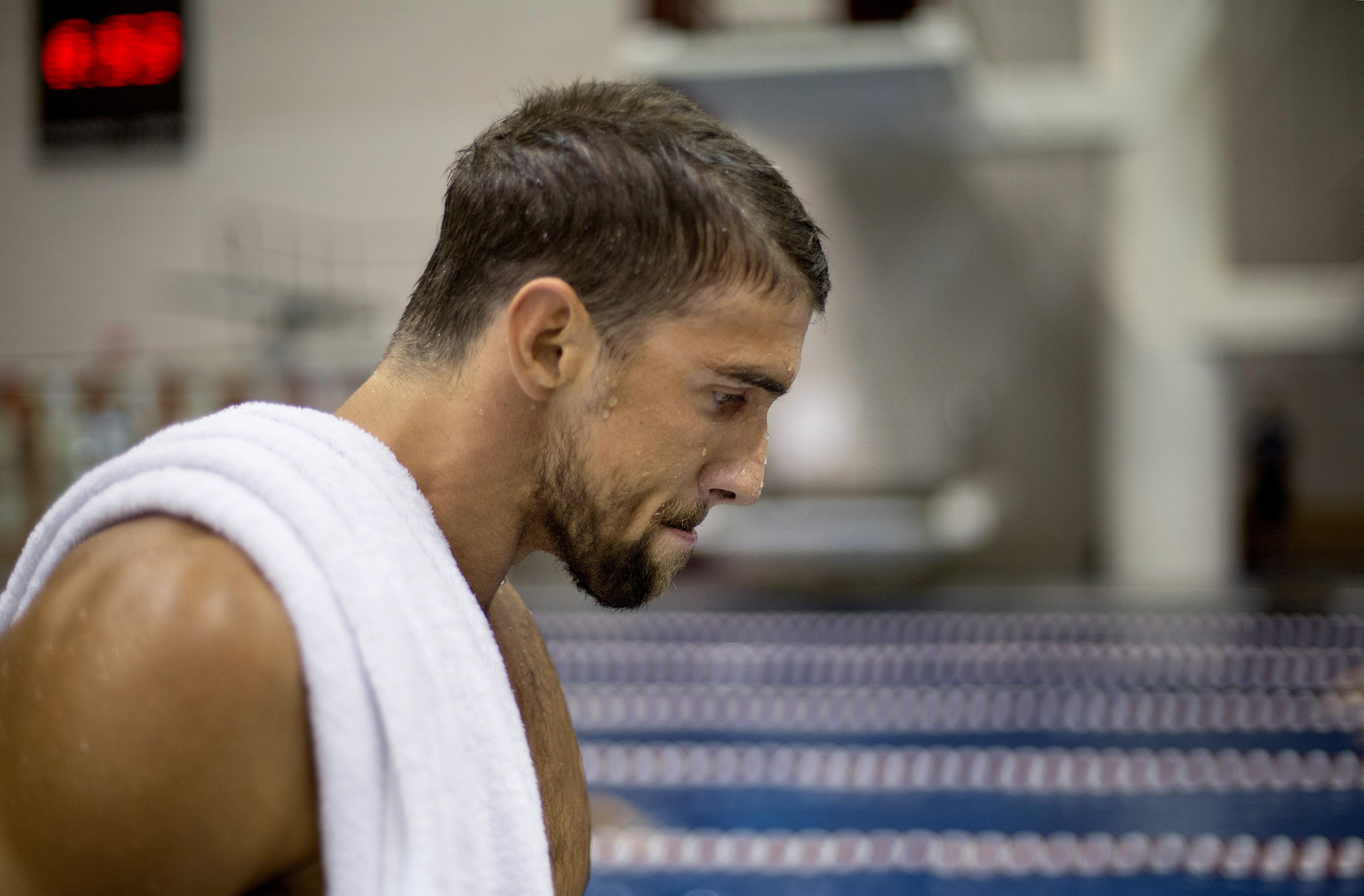 Police: Phelps' eyes, speech affected at DUI stop
