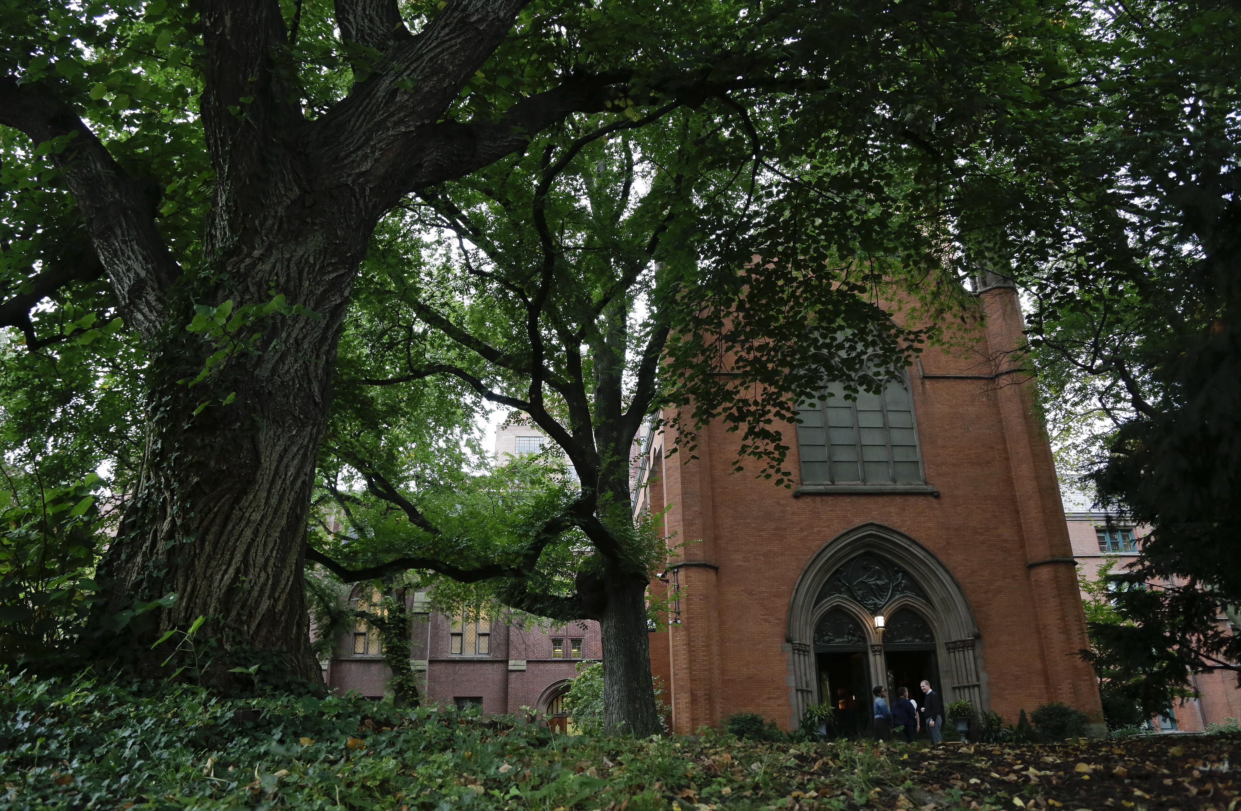 Episcopalians battle behind walls of NYC seminary