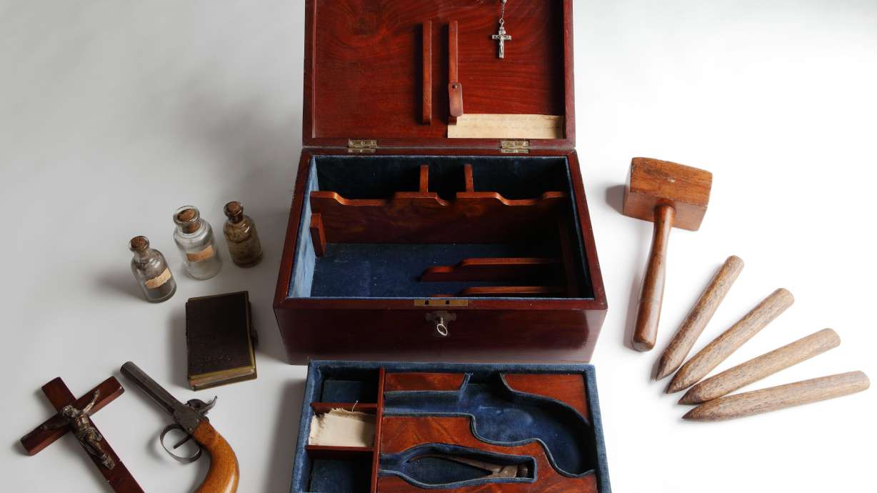 London exhibit charts chilling allure of gothic