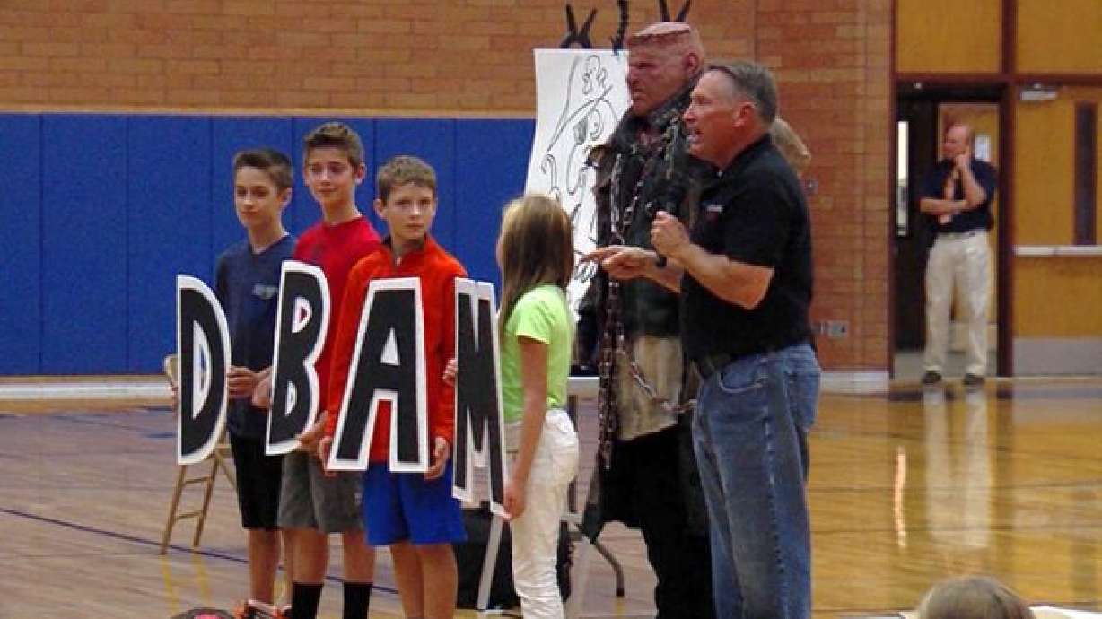 "No seas un monstruo", se da inicio a campaña anti-bullying en UT