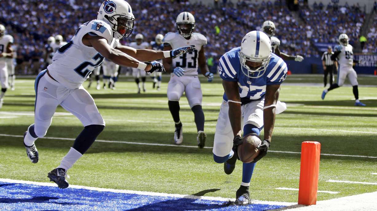 30-something receivers defy odds for Colts, Ravens