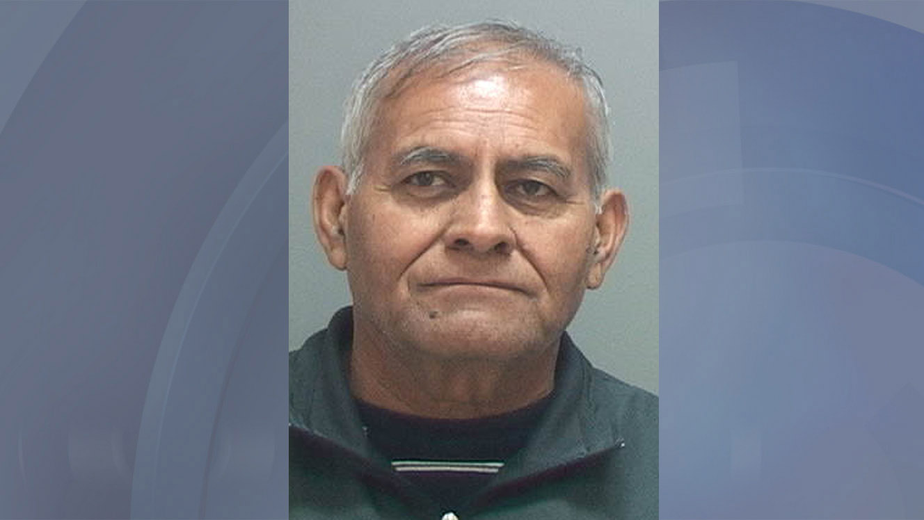 Pastor accused of sexually exploiting teen in congregation 