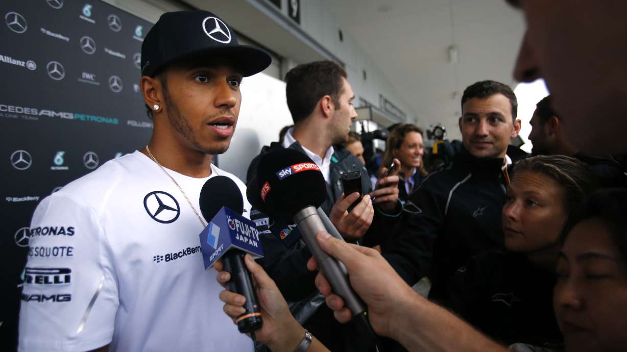 Rosberg edges Hamilton in practice for Japanese GP