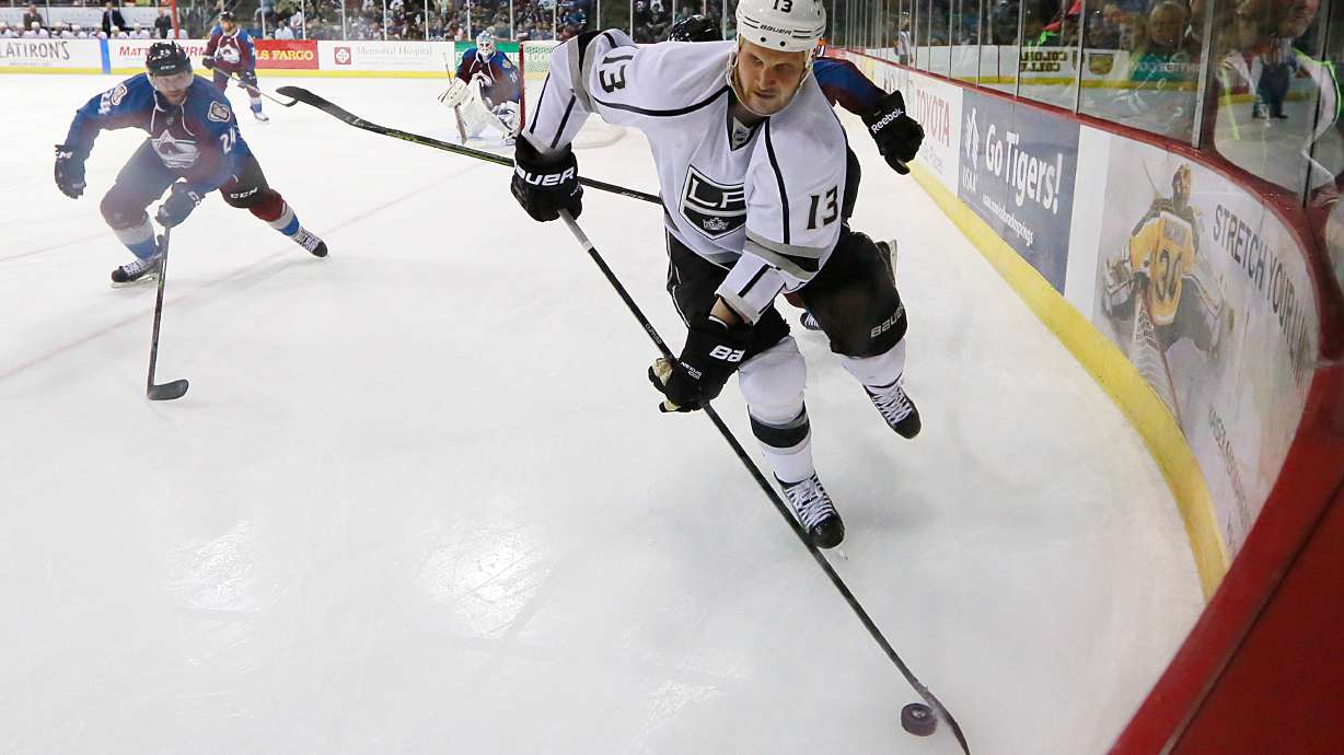 Neal scores shootout winner, Kings beat Avalanche