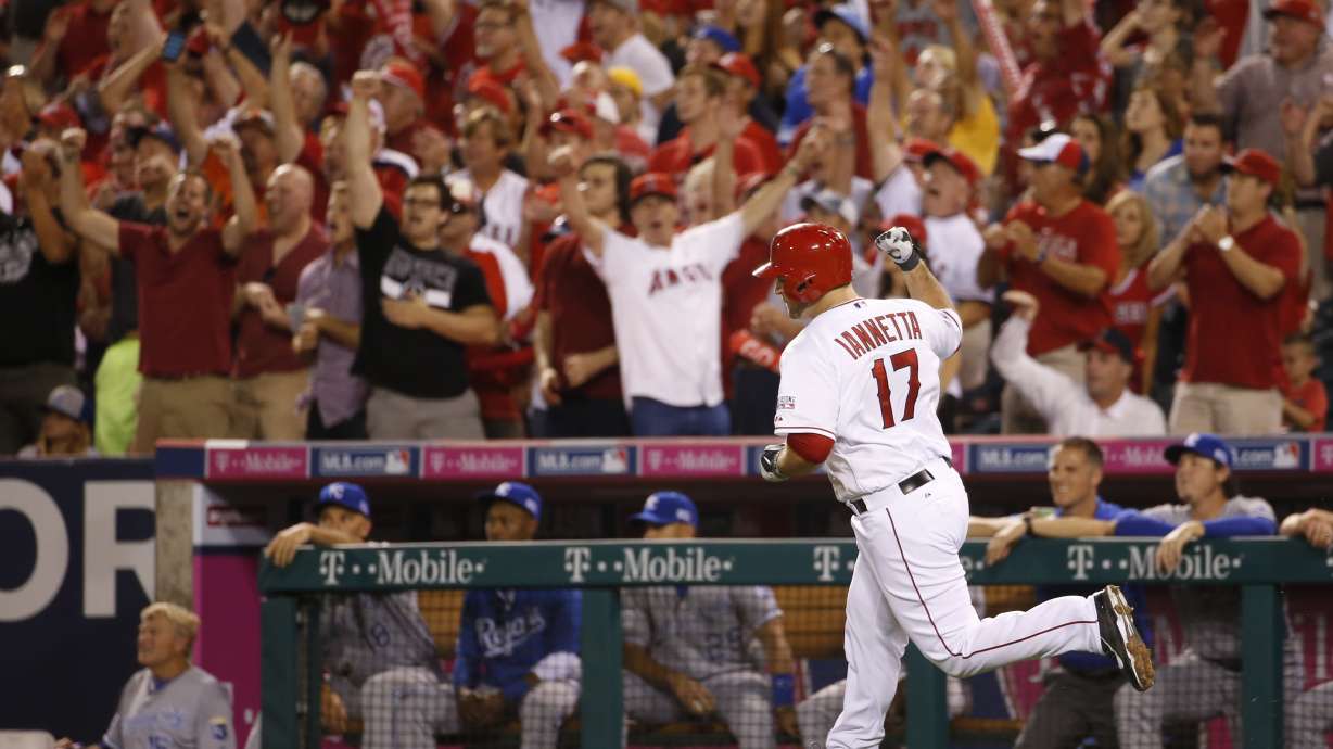 Royals, Angels head to 11th inning in ALDS opener