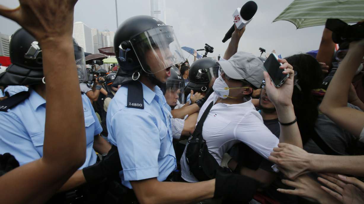 Hong Kong protesters cancel talks with government
