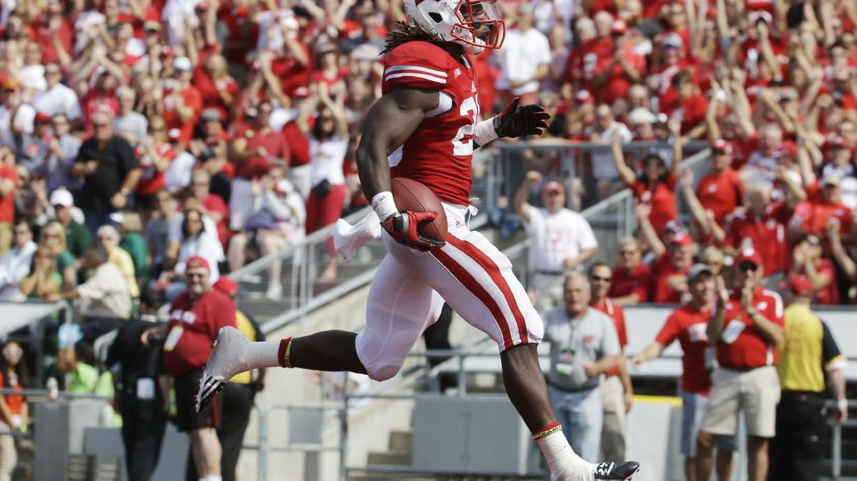 Badgers look to stay on roll, visit Northwestern