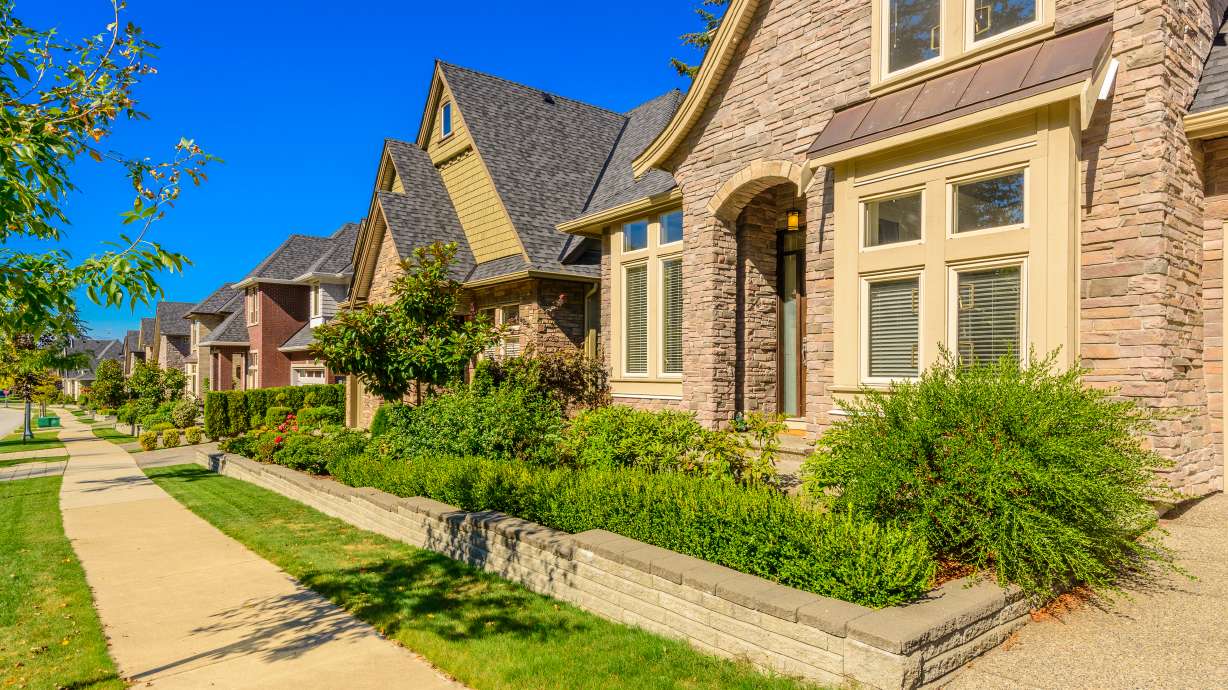 Utahns choose local lenders over national ones, study finds