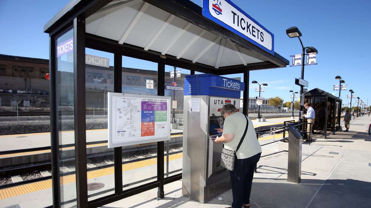 UTA: Fares won't increase in 2015, holiday service to expand