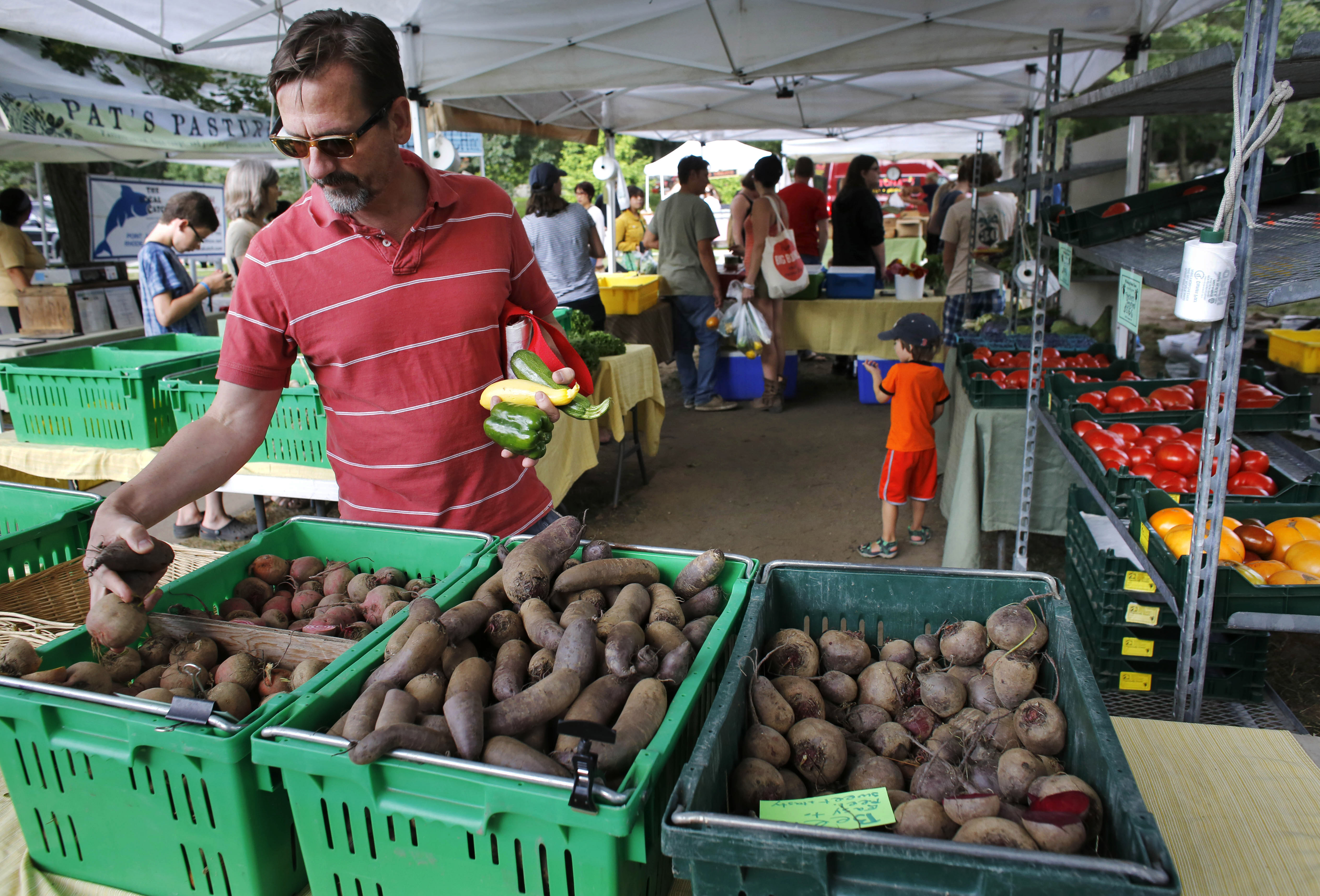 US wholesale stockpiles climbed 0.7 pct in August