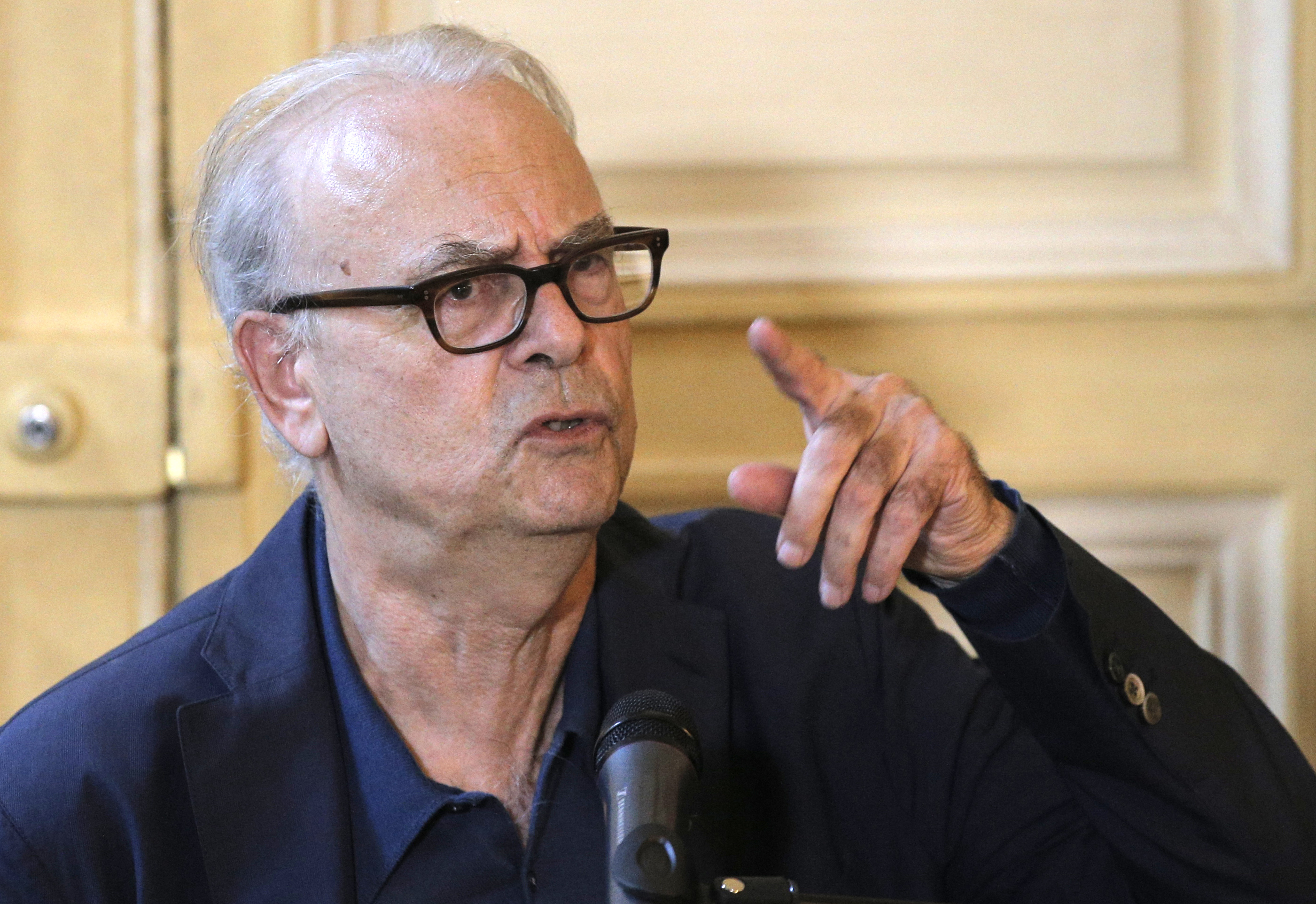 Excerpts of Nobel Prize winner's works in English