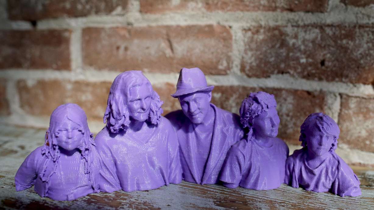 The new family portrait? 3D-printed statue selfies