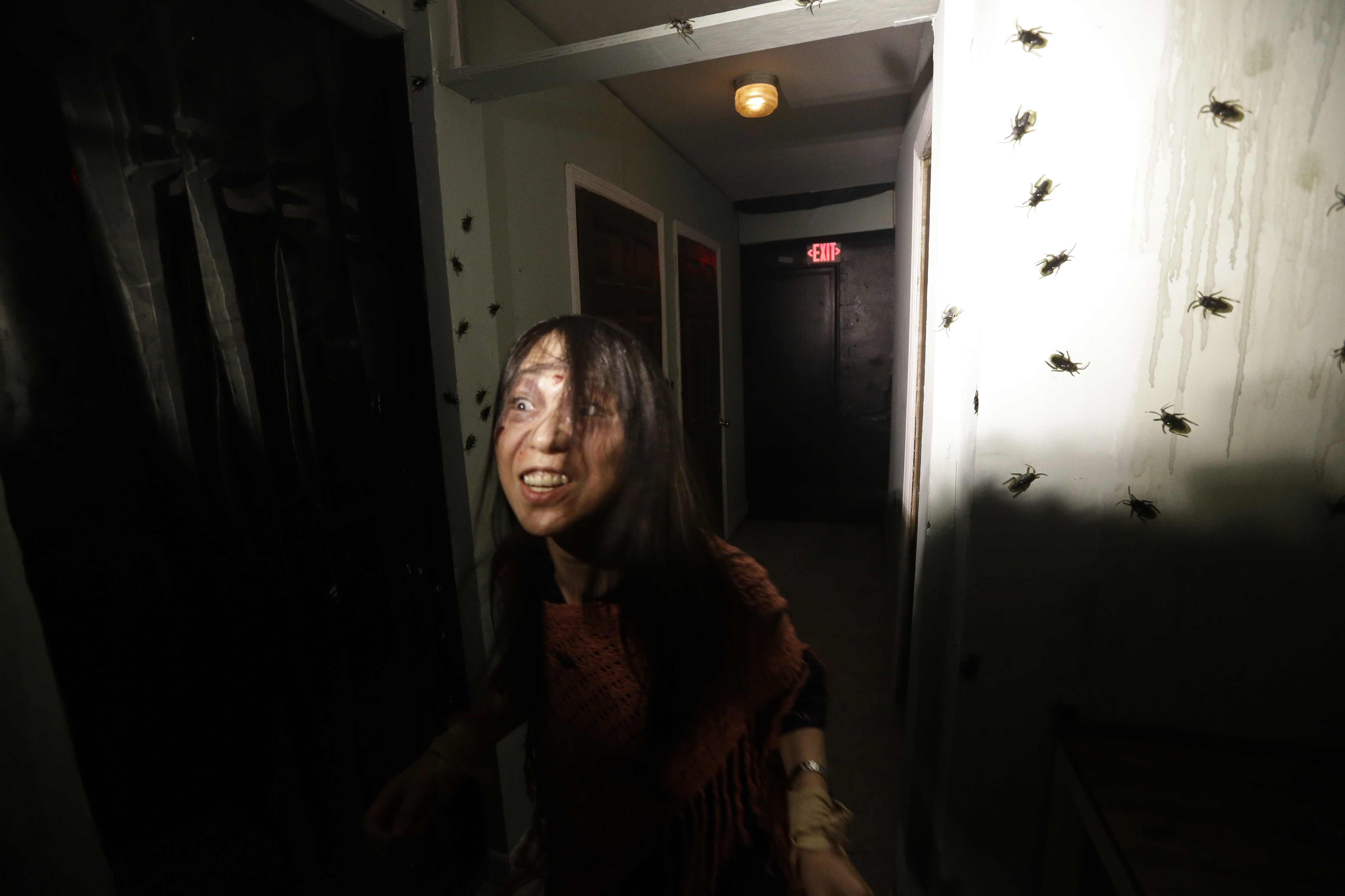 New York scare house evokes city's 'bad old days'