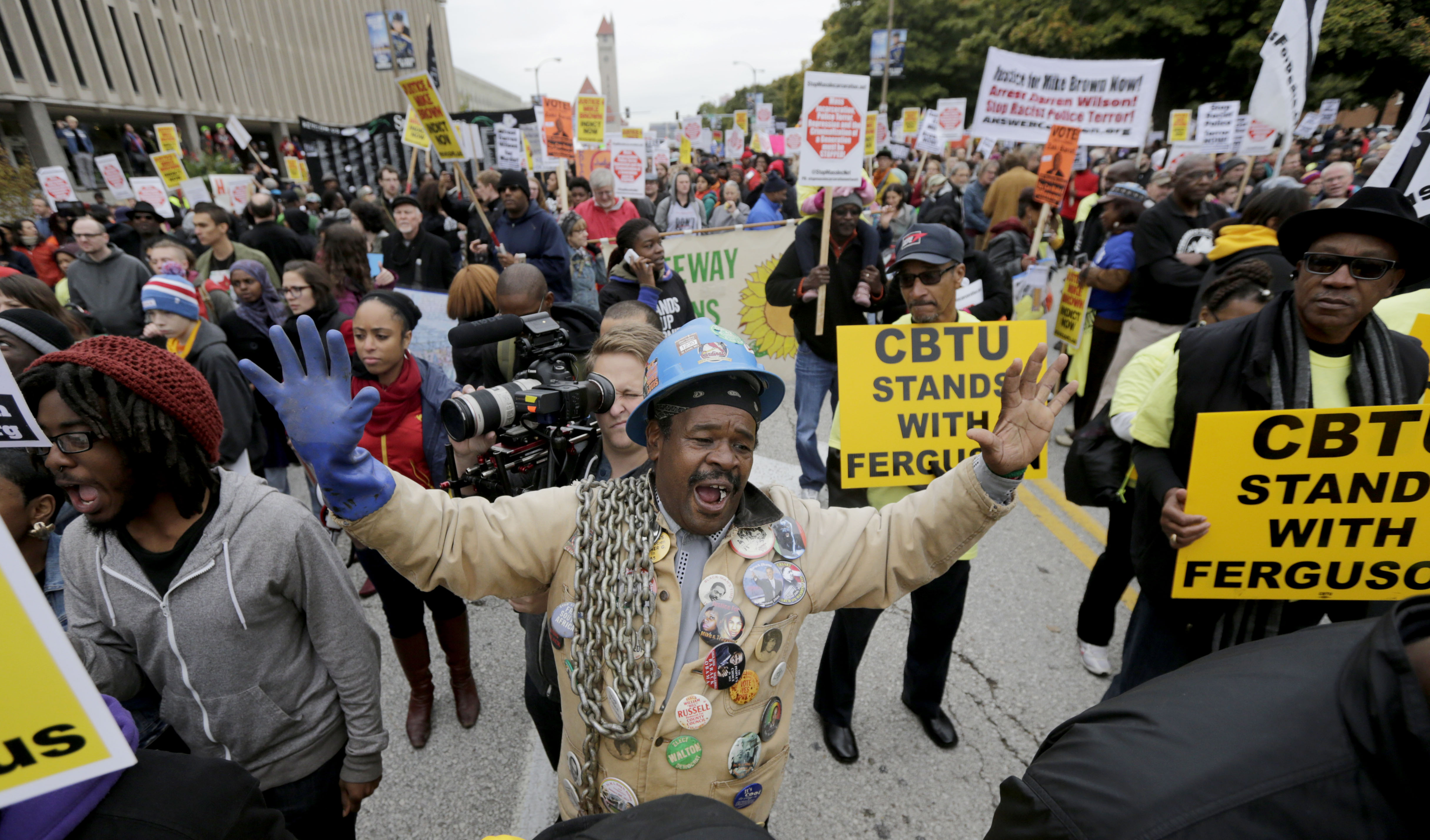 Police shooting protests continue in St. Louis