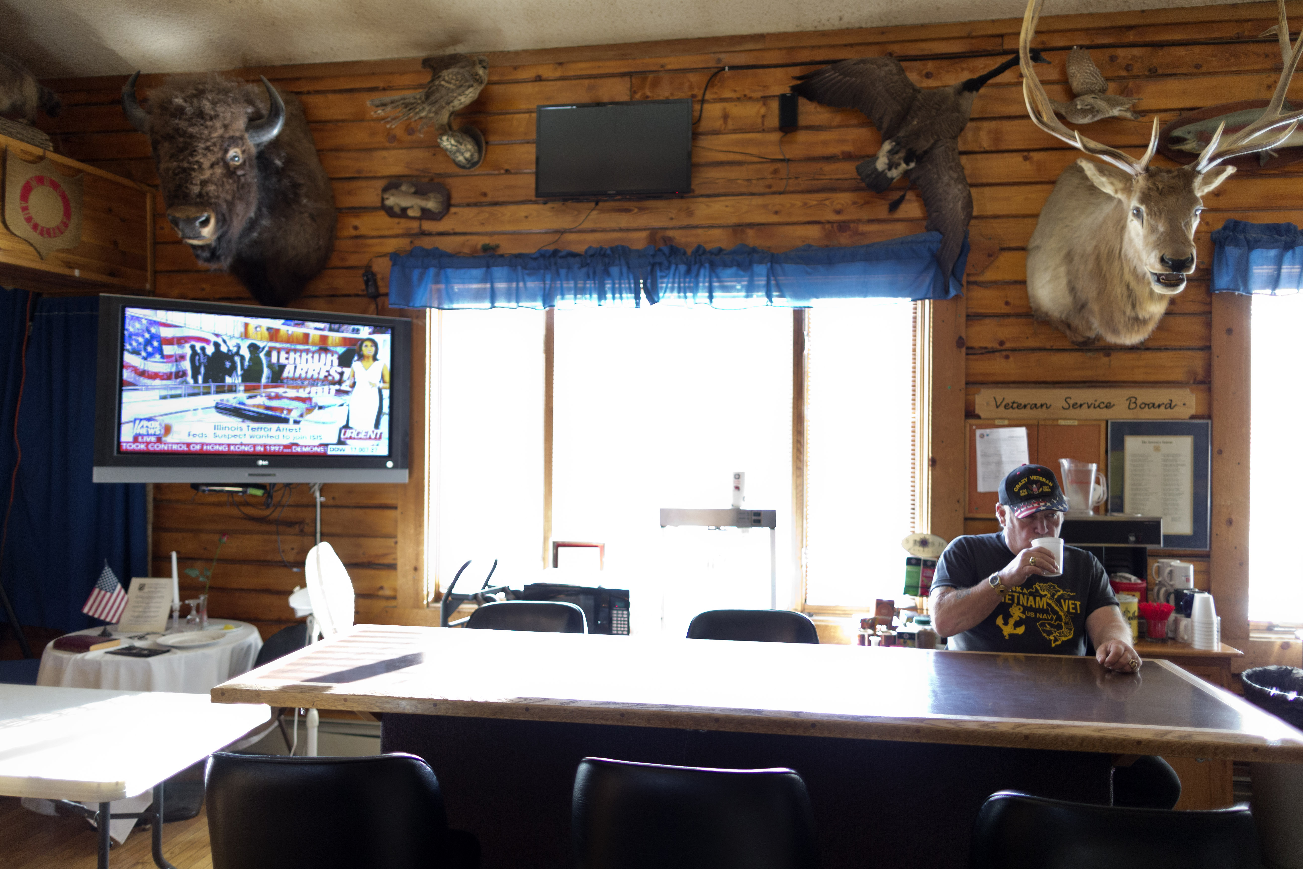 Alaska's Senate candidates vie for veterans' votes